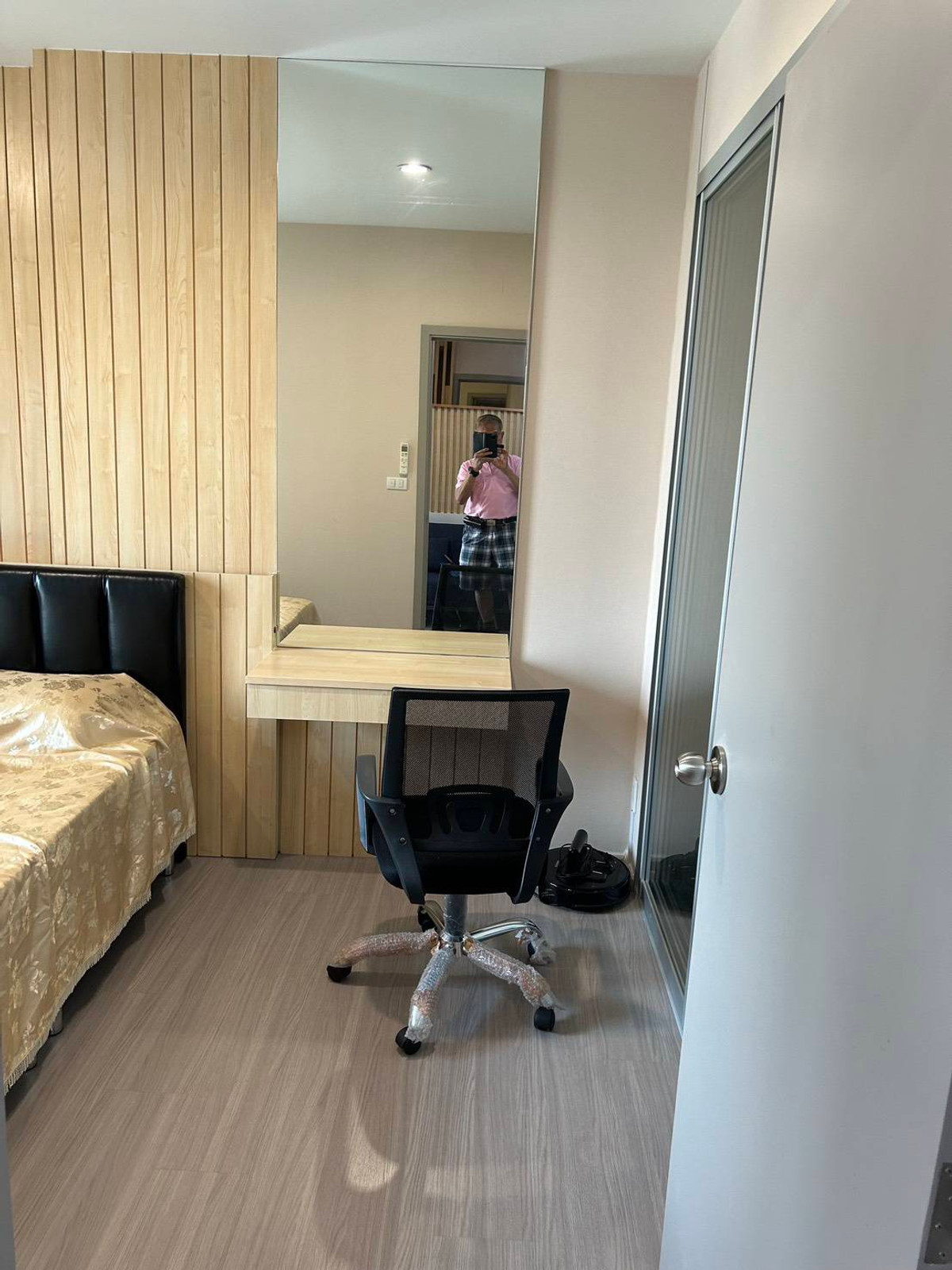 For RentCondoBang kae, Phetkasem : FOR RENT* Parkland Phetkasem 56, beautiful room (with washing machine) next to MRT Phasi Charoen