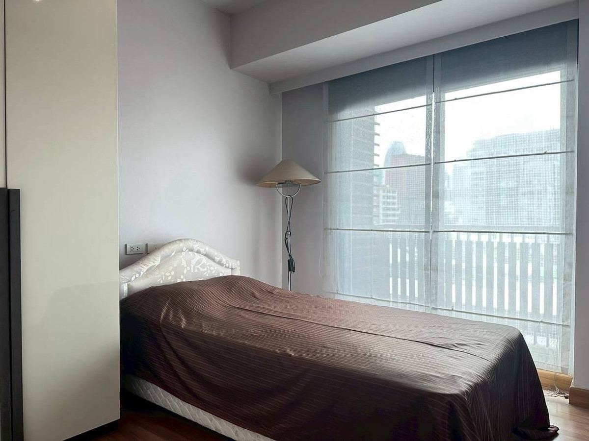 For RentCondoAri,Anusaowaree : Condo for rent, location Phahonyothin 4 (North side), Ari area, corner room, good location, doesnt block the view, fully furnished.