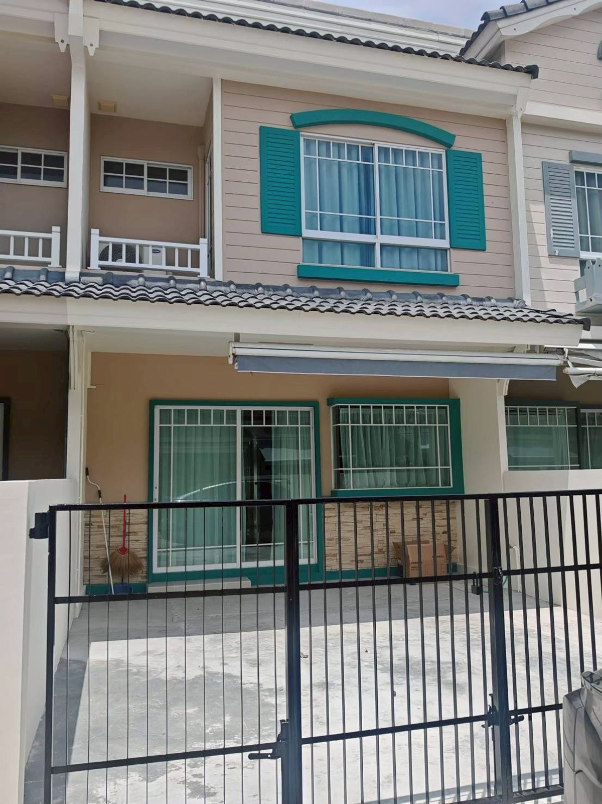 For RentTownhome : ปล่อยเช่า ด่วน!! ทาวน์โฮม 2 ชั้น Indy บางนา กม.7 เฟส 1 ตกแต่งครบทั้งหลังสไตล์วินเทจ