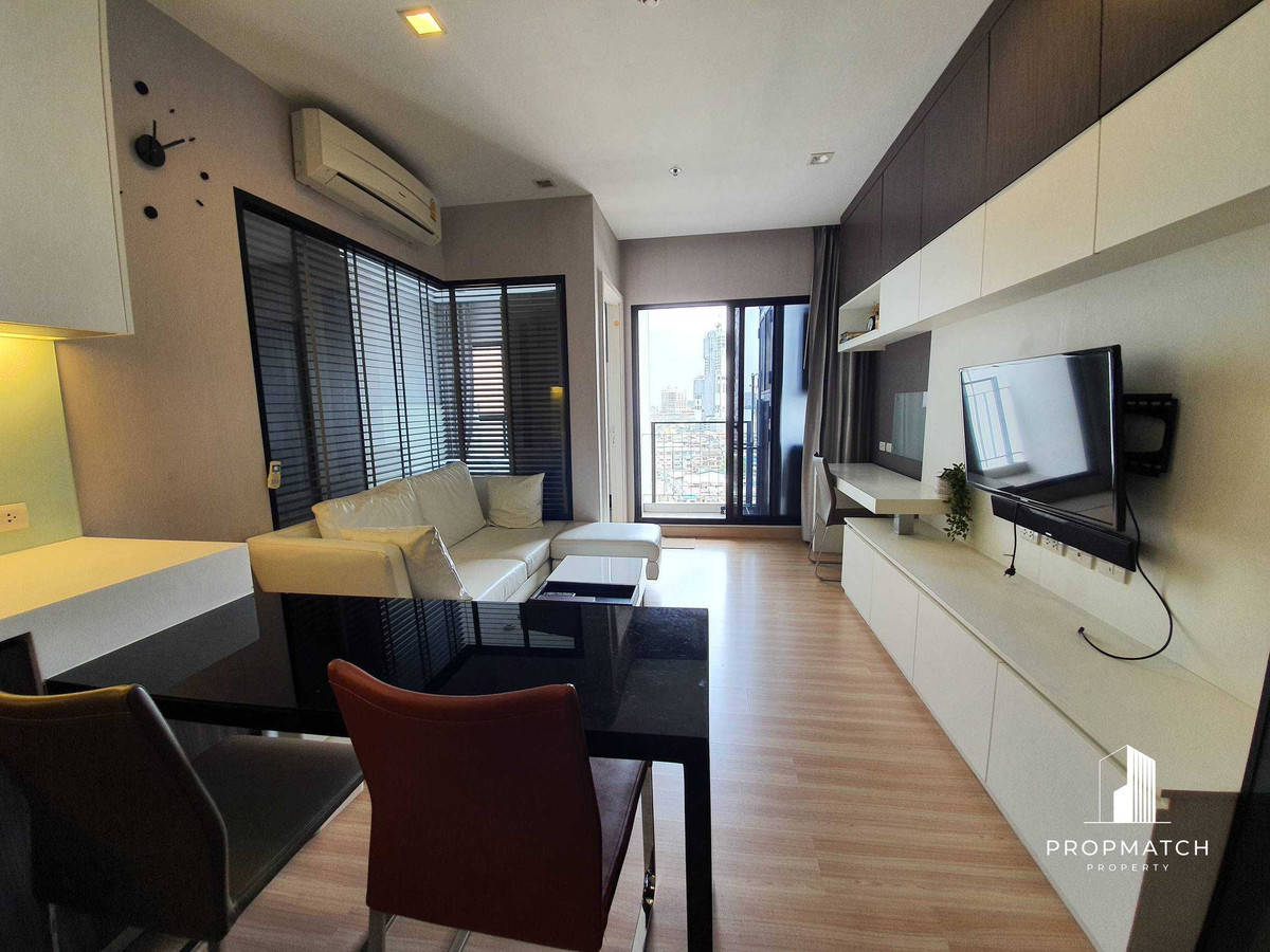 ขายคอนโดวงเวียนใหญ่ เจริญนคร : ✨Flash Deal ✨Urbano Absolute Sathon-Taksin ( 1Bed 1Bath 38SQM.) พร้อมอยู่ ! เพียง 3,650,000 บาท Tel.0981315848 @propmatch