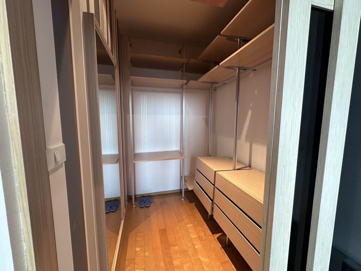 For SaleCondoRatchathewi,Phayathai : For sale/rent condo Villa Rachatewi 1 bedroom 55 sq.m. near BTS Ratchathewi
Good price 8.3 million or rent for only 25,000 baht per month with complete facilities!