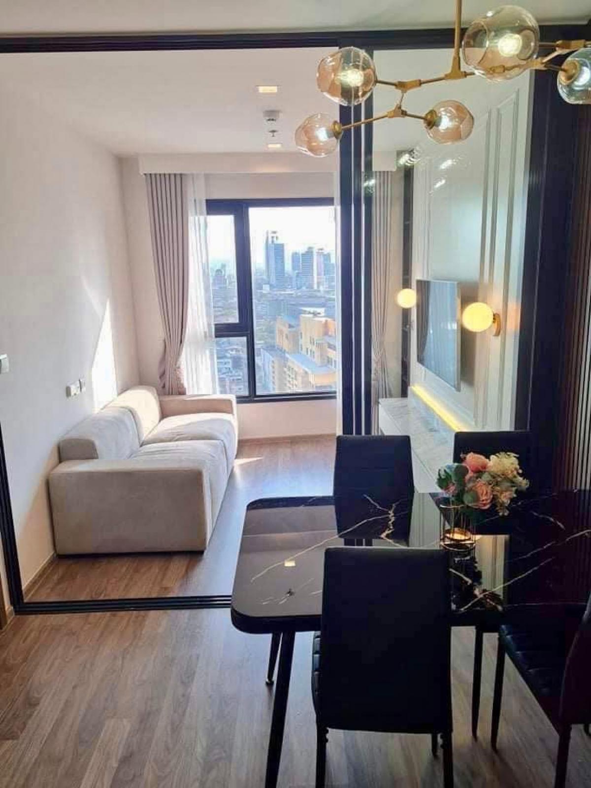 For RentCondoLadprao, Central Ladprao : Rent a condo at Life Ladprao Valley, 1 bedroom, 35 sq.m., near BTS/MRT
only 24,000 THB/month, with complete facilities!