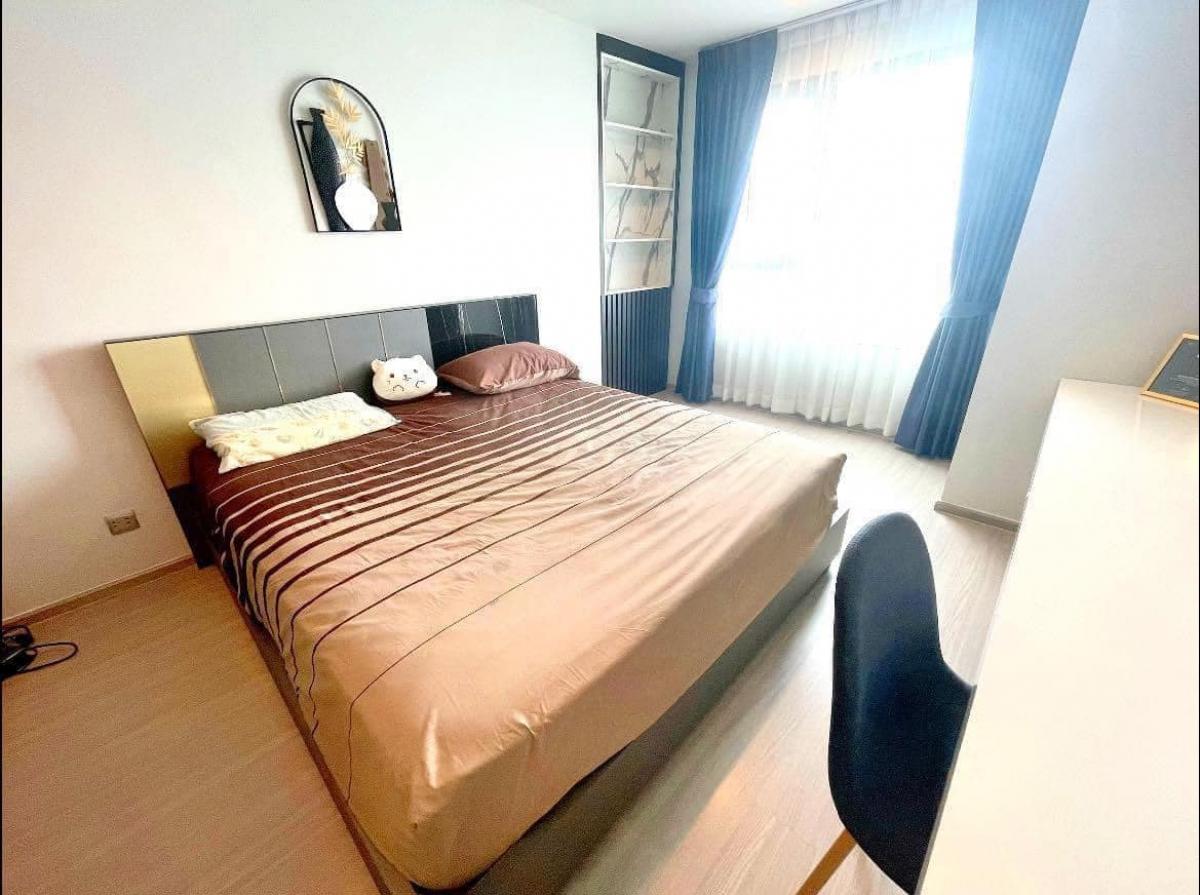 For RentCondoLadprao, Central Ladprao : Convenient life near BTS/MRT! Life Ladprao, 52 sq.m., 2 bedrooms for rent at 35,000 baht/month.
Includes swimming pool, fitness center, and complete facilities!