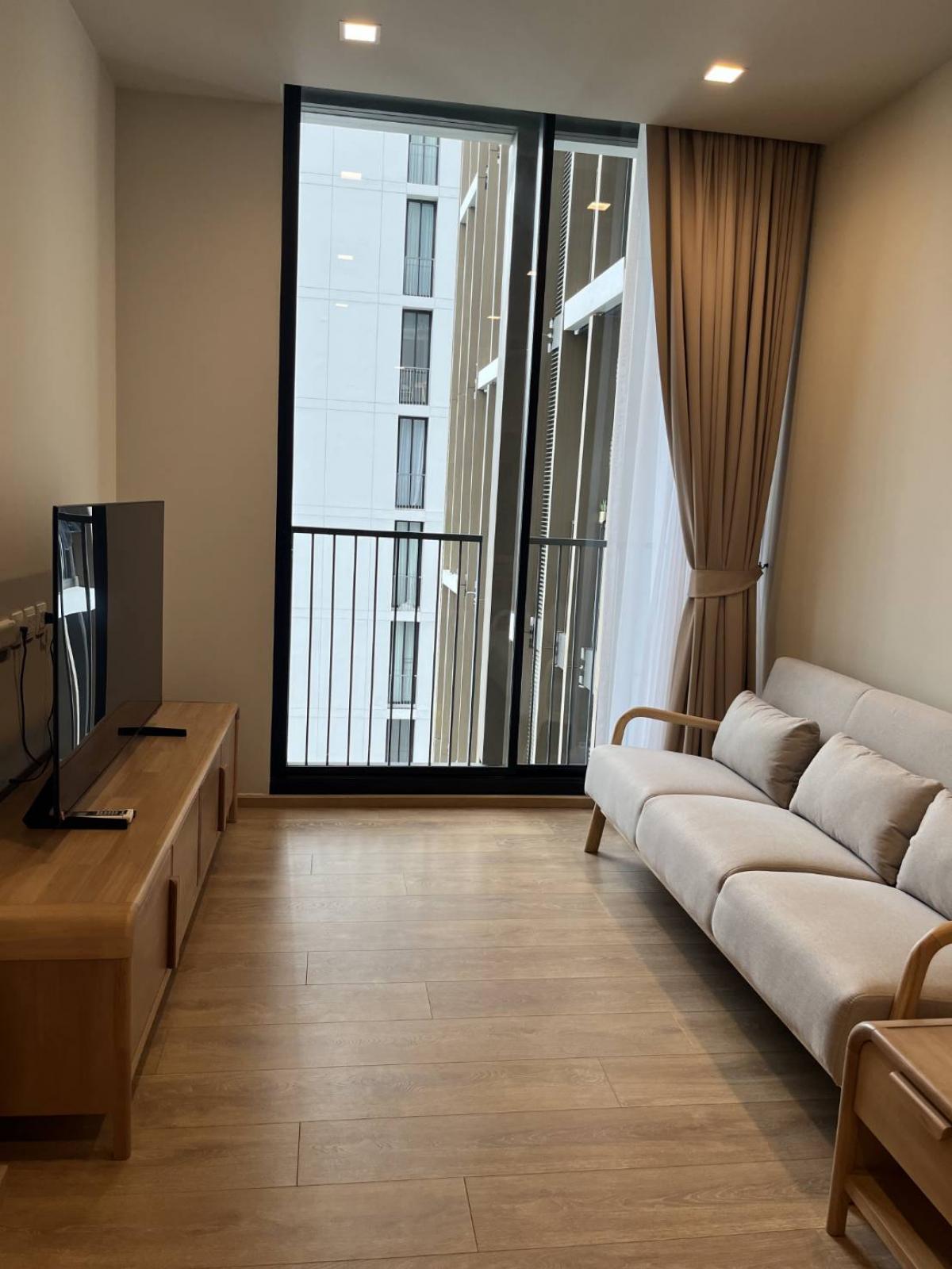 For RentCondoSukhumvit, Asoke, Thonglor : Noble Around Sukhumvit 33 | 1Bed 35,000฿
Near BTS Phrom Phong - Luxurious Sky pool!