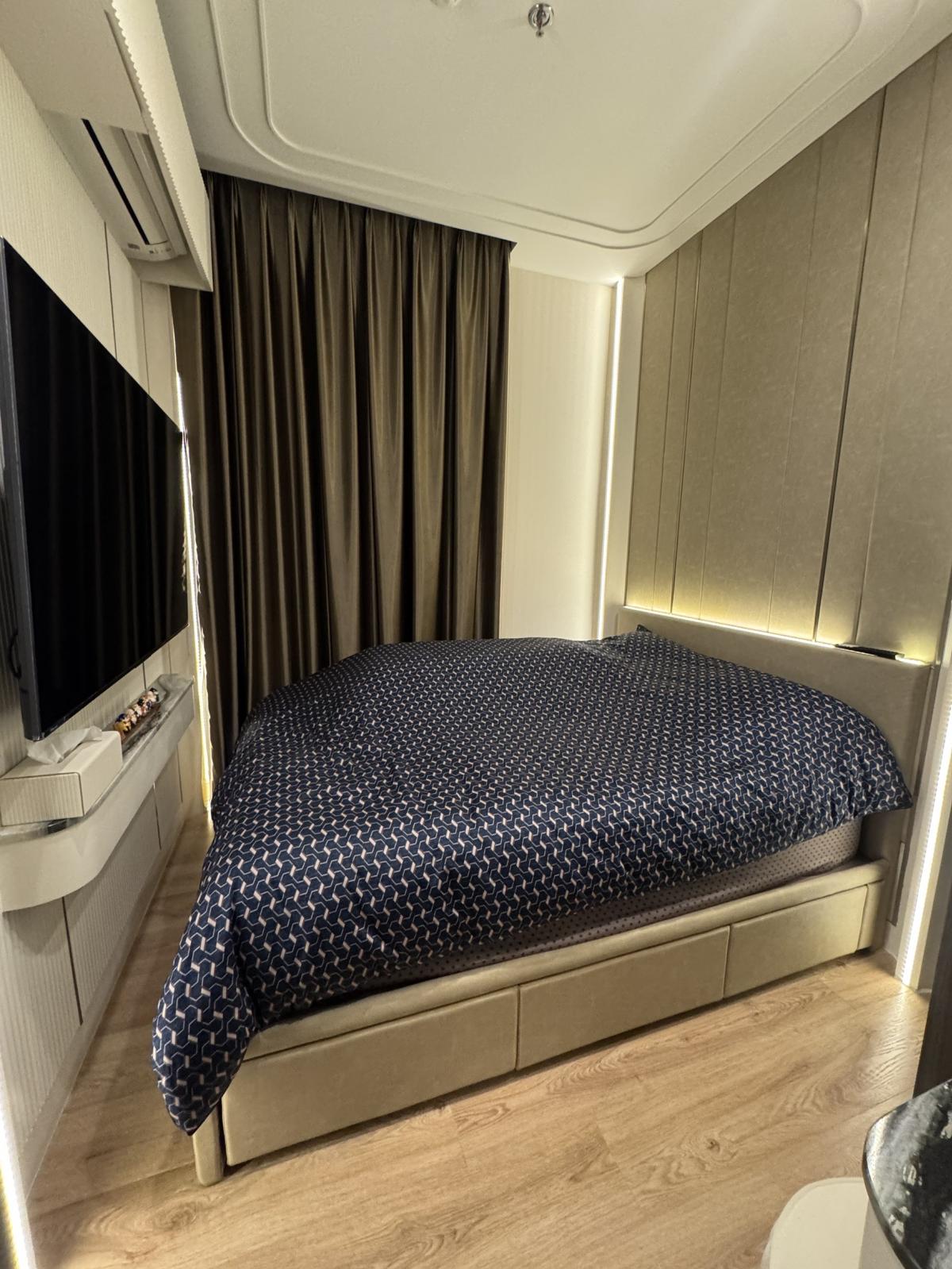 For RentCondoAri,Anusaowaree : Luxury condo Noble Around Ari 2 bedrooms in the heart of Ari
For rent 70,000 baht/month Near BTS, fully equipped facilities!