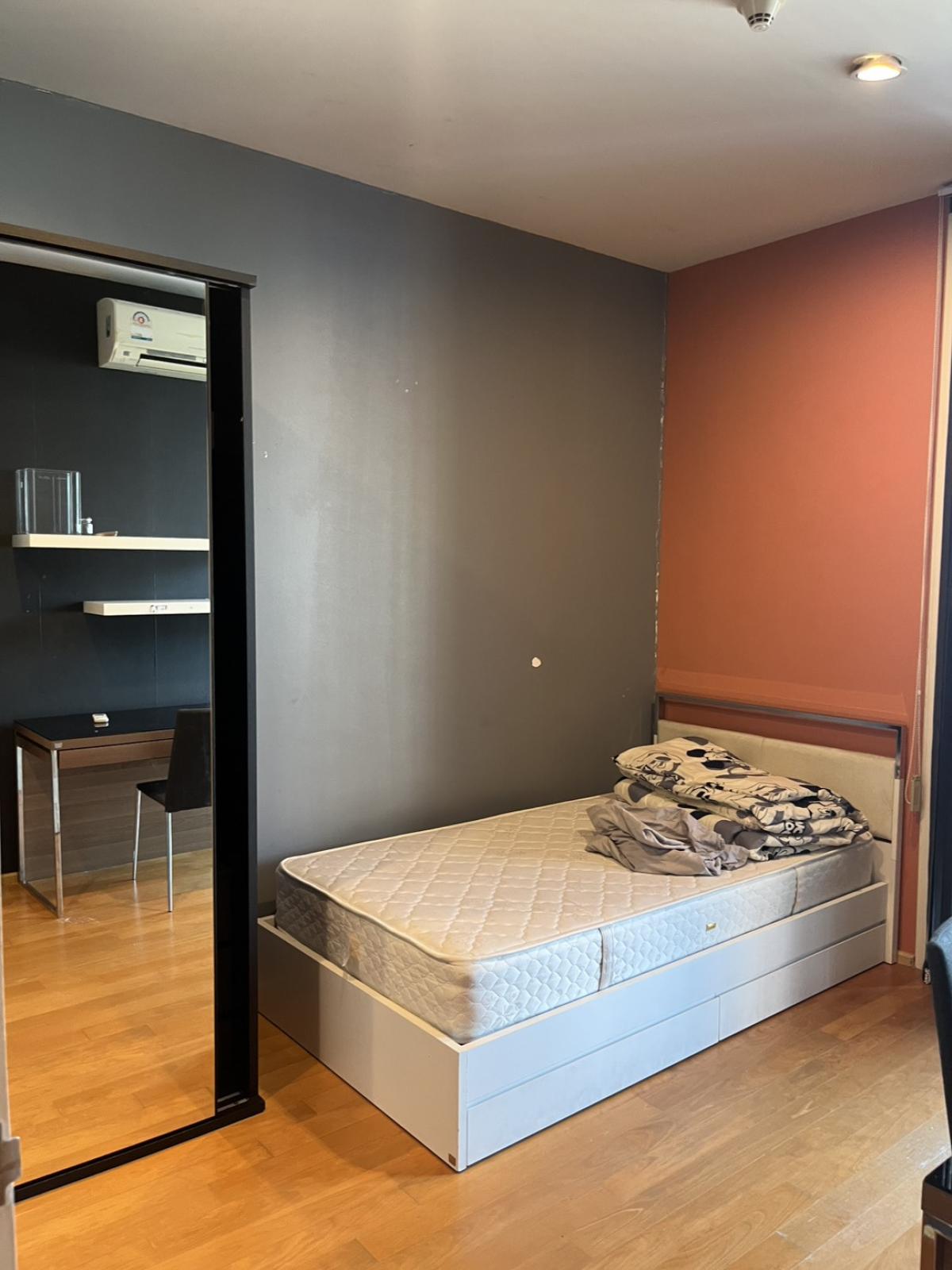 For SaleCondoRatchathewi,Phayathai : Awesome 2-bedroom condo Villa Rachatewi near BTS RatchathewiFor sale at 14.5 million THB / For rent at 42,000 THB with complete facilities!