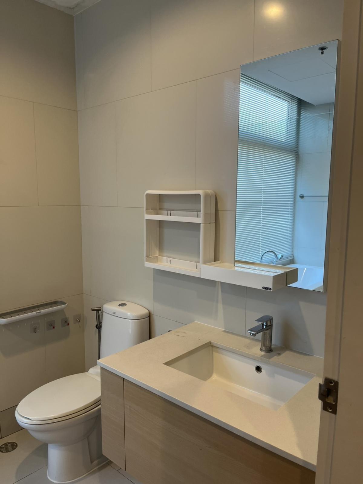 For SaleCondoRatchathewi,Phayathai : Awesome 2-bedroom condo Villa Rachatewi near BTS RatchathewiFor sale at 14.5 million THB / For rent at 42,000 THB with complete facilities!