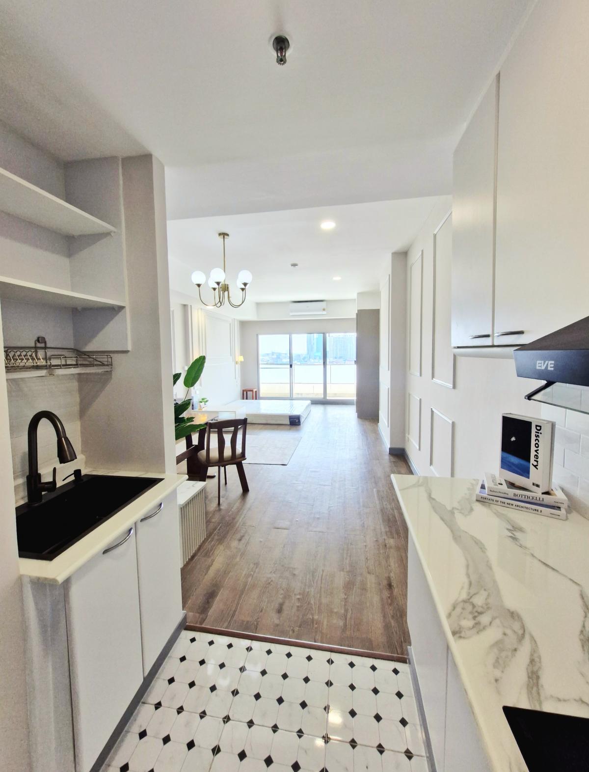 ขายคอนโดสาทร นราธิวาส : 07/03/2026, รวมค่าโอนคอนโดพร้อมอยู่ ใจกลางชองนนทรี 1 ห้องนอน 3.89 ล้าน! 
ใกล้ BTS/MRT สะดวกทุกการเดินทาง คุ้มที่สุด!