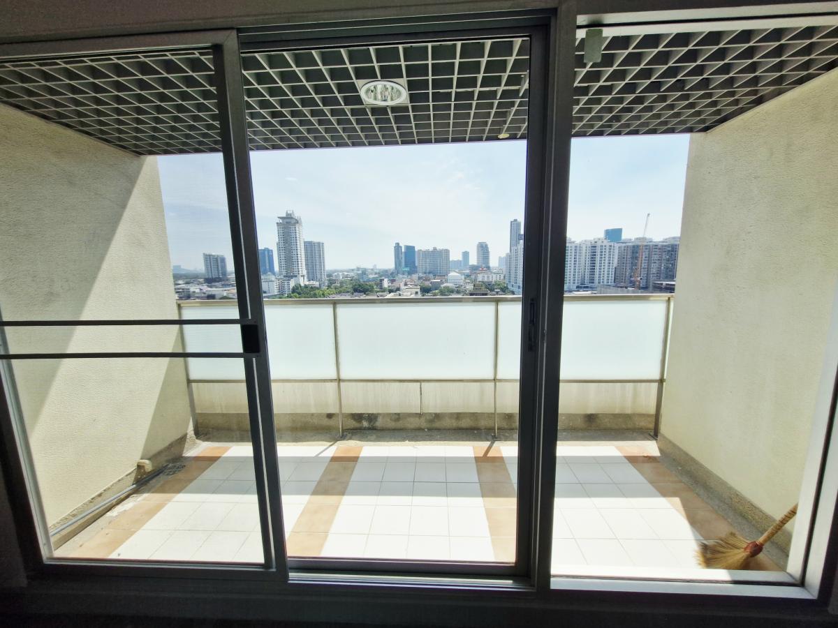 ขายคอนโดสาทร นราธิวาส : 07/03/2026, รวมค่าโอนคอนโดพร้อมอยู่ ใจกลางชองนนทรี 1 ห้องนอน 3.89 ล้าน! 
ใกล้ BTS/MRT สะดวกทุกการเดินทาง คุ้มที่สุด!