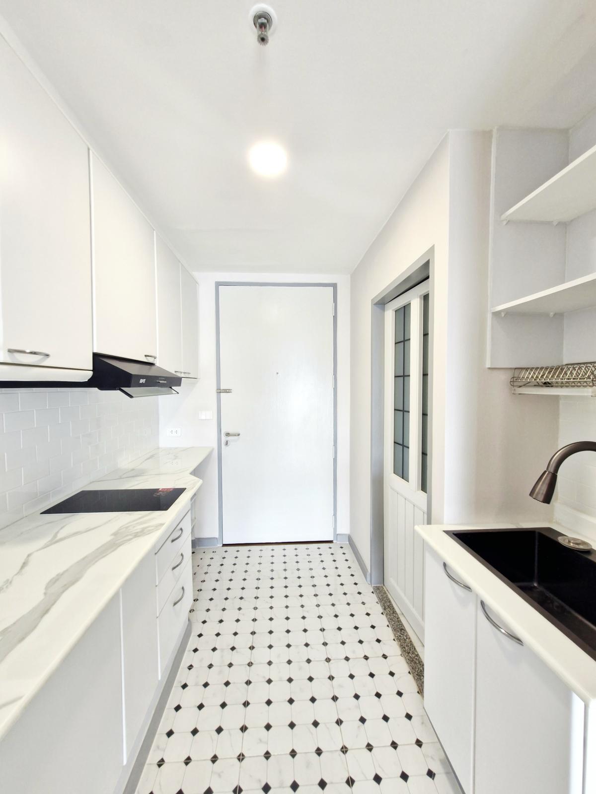 ขายคอนโดสาทร นราธิวาส : 07/03/2026, รวมค่าโอนคอนโดพร้อมอยู่ ใจกลางชองนนทรี 1 ห้องนอน 3.89 ล้าน! 
ใกล้ BTS/MRT สะดวกทุกการเดินทาง คุ้มที่สุด!