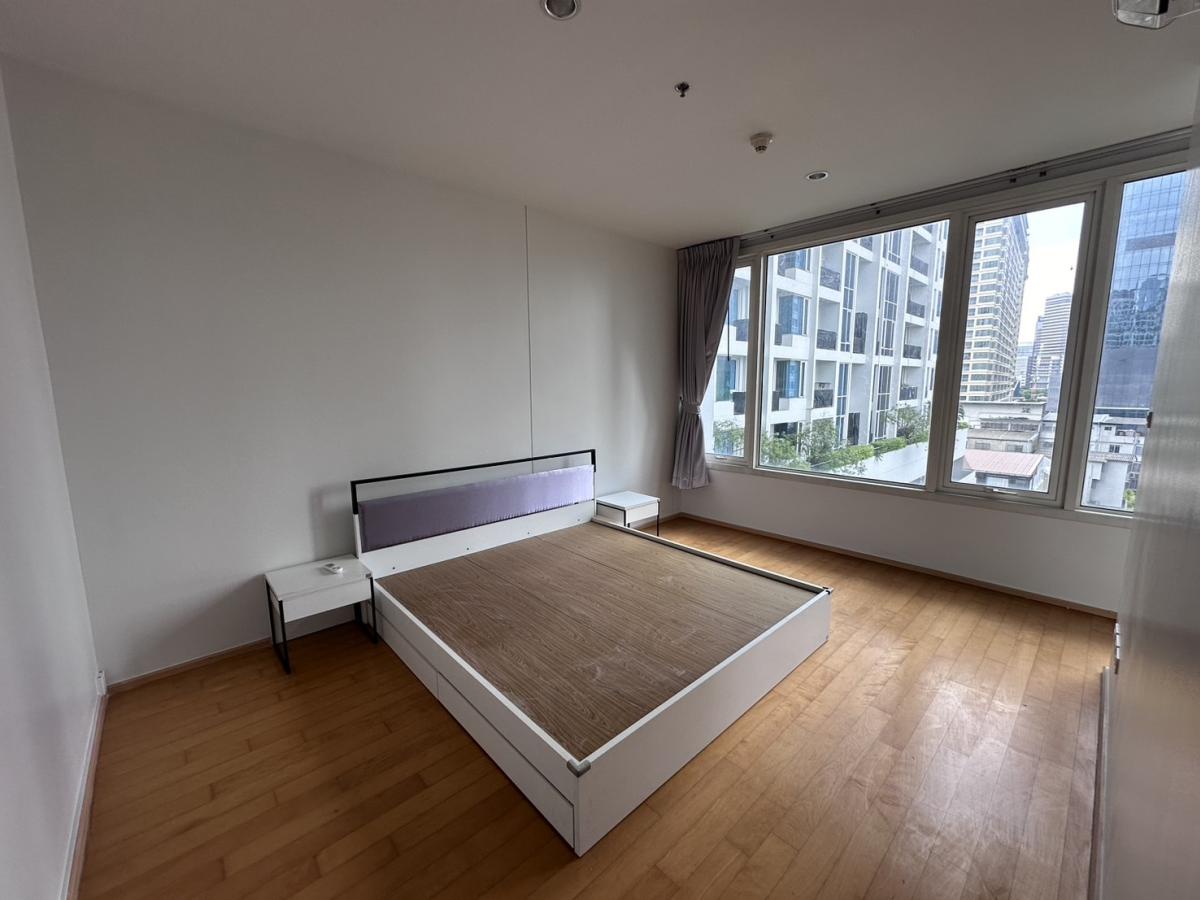 For SaleCondoRatchathewi,Phayathai : 03/04/2026, Interesting investment! Condo Villa Ratchatewi 72 sq.m. near BTS Ratchathewi
Good price 10.8 million THB with complete facilities waiting for you to own! 0642748883