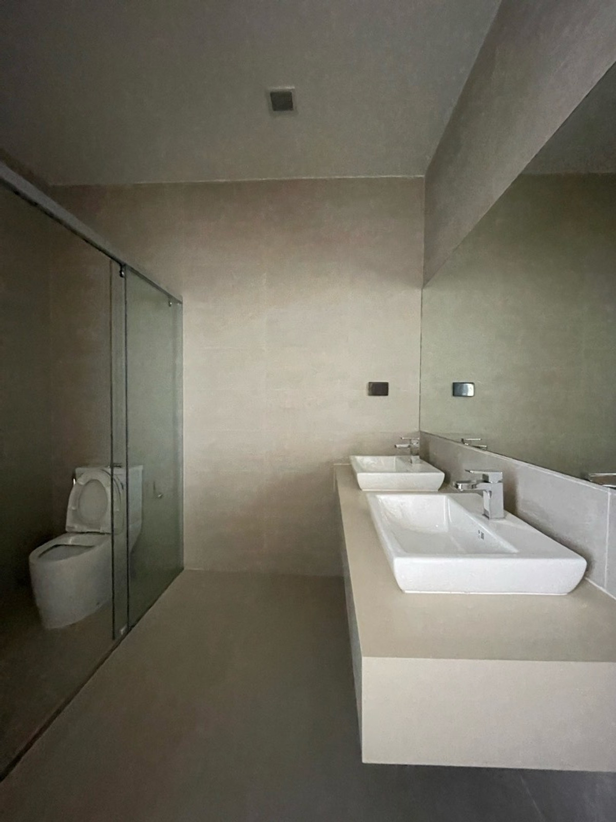 ให้เช่าทาวน์โฮมลาดพร้าว101 แฮปปี้แลนด์ : ให้เช่า – ทาวน์โฮมสุดหรู โครงการ THER LADPRAO 93 (เธอ ลาดพร้าว 93)  วิวสวน บรรยากาศร่มรื่น