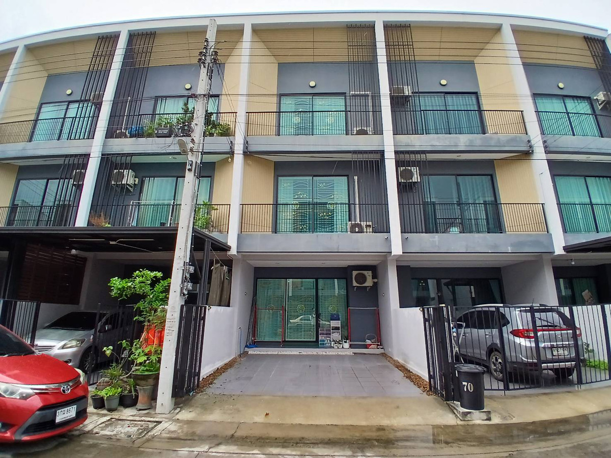 ให้เช่าทาวน์โฮมมีนบุรี-ร่มเกล้า : ให้เช่าทาวน์โฮม นลิน อเวนิว 5 รามอินทรา-มีนบุรี Tel.099-998-3897