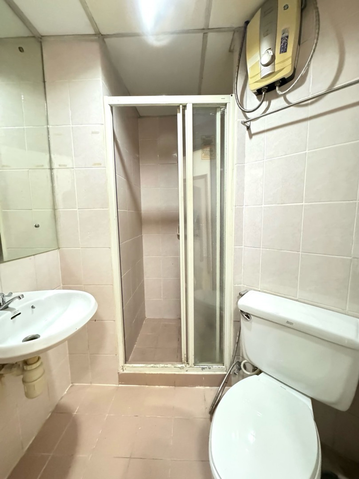 For RentCondoRama3 (Riverside),Satupadit : For Rent | SV City Rama 3 – River View 3 Bedrooms | 2 Bathrooms