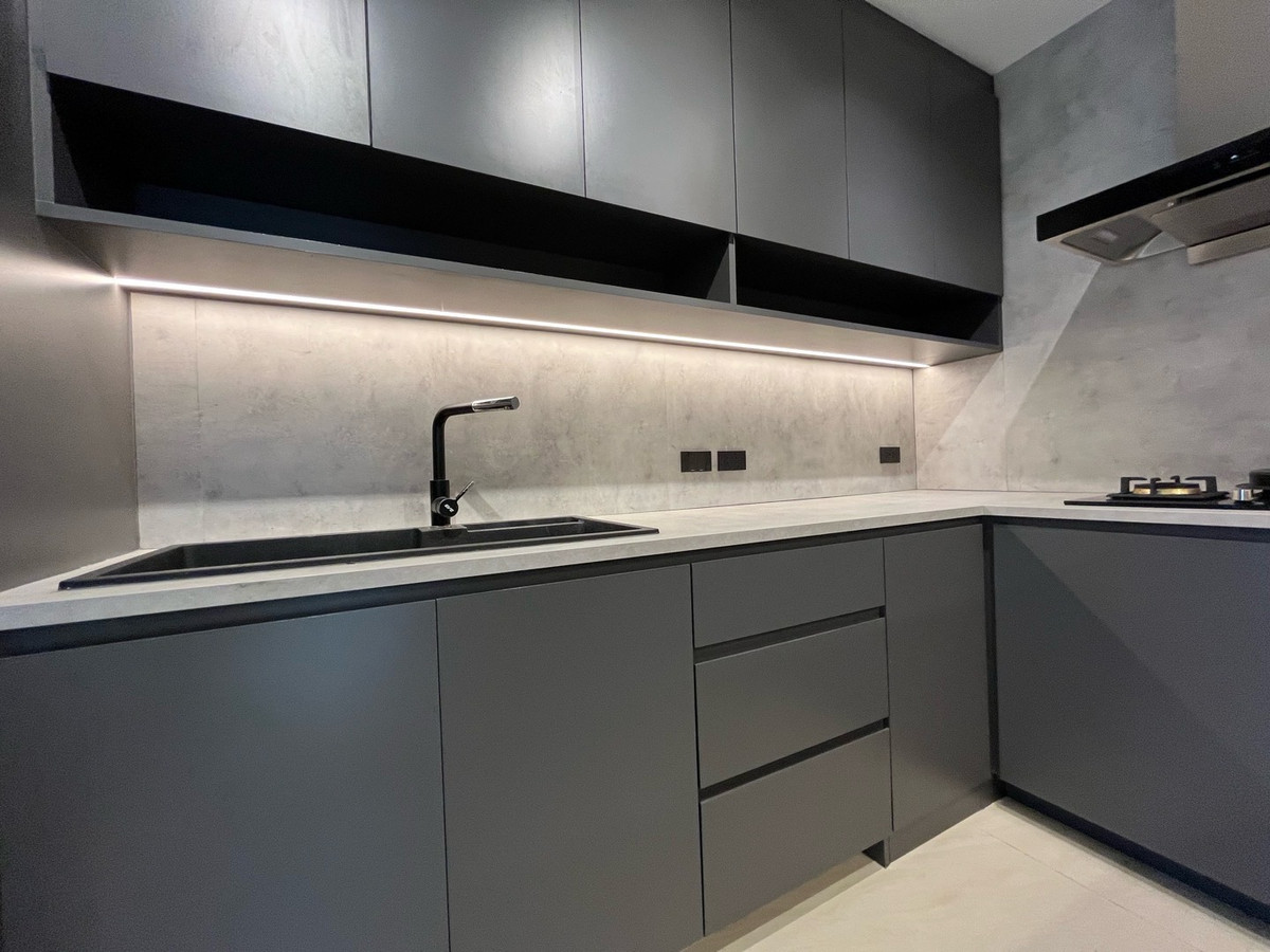 For RentTownhomeLadkrabang, Suwannaphum Airport : RH021826 Townhome for rent, 3 floors, 3 bedrooms, newly renovated at The Metro Rama 9 near ARL Hua Mak.