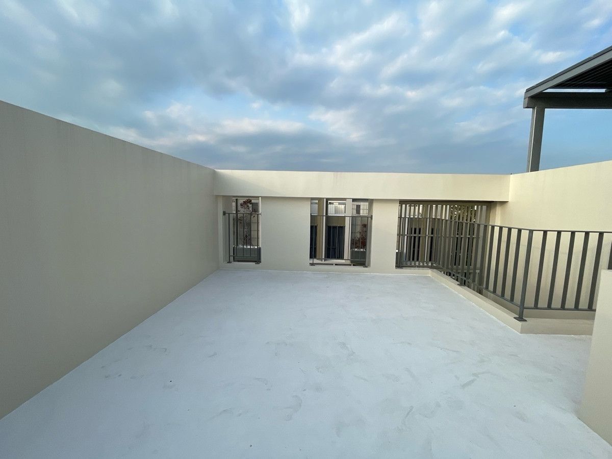 ให้เช่าทาวน์โฮมลาดพร้าว101 แฮปปี้แลนด์ : ให้เช่า – ทาวน์โฮมสุดหรู โครงการ THER LADPRAO 93 (เธอ ลาดพร้าว 93)  วิวสวน บรรยากาศร่มรื่น