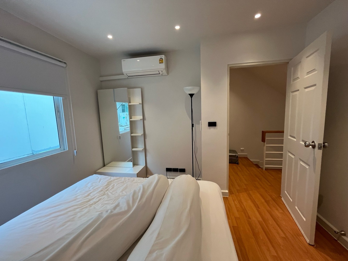 For RentTownhomeLadkrabang, Suwannaphum Airport : RH021826 Townhome for rent, 3 floors, 3 bedrooms, newly renovated at The Metro Rama 9 near ARL Hua Mak.