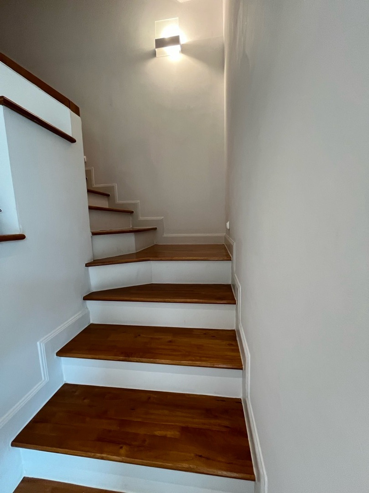 For RentTownhomeLadkrabang, Suwannaphum Airport : RH021826 Townhome for rent, 3 floors, 3 bedrooms, newly renovated at The Metro Rama 9 near ARL Hua Mak.