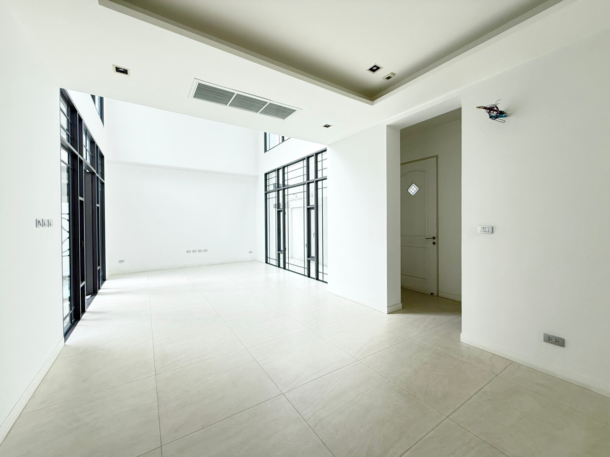 ขายบ้านลาดพร้าว เซ็นทรัลลาดพร้าว : 🚀 Altitude Mastery พหล24 - บ้านเดี่ยว3ชั้น ใกล้รถไฟฟ้าเพียง550เมตร 092-545-6151 (ทีม)