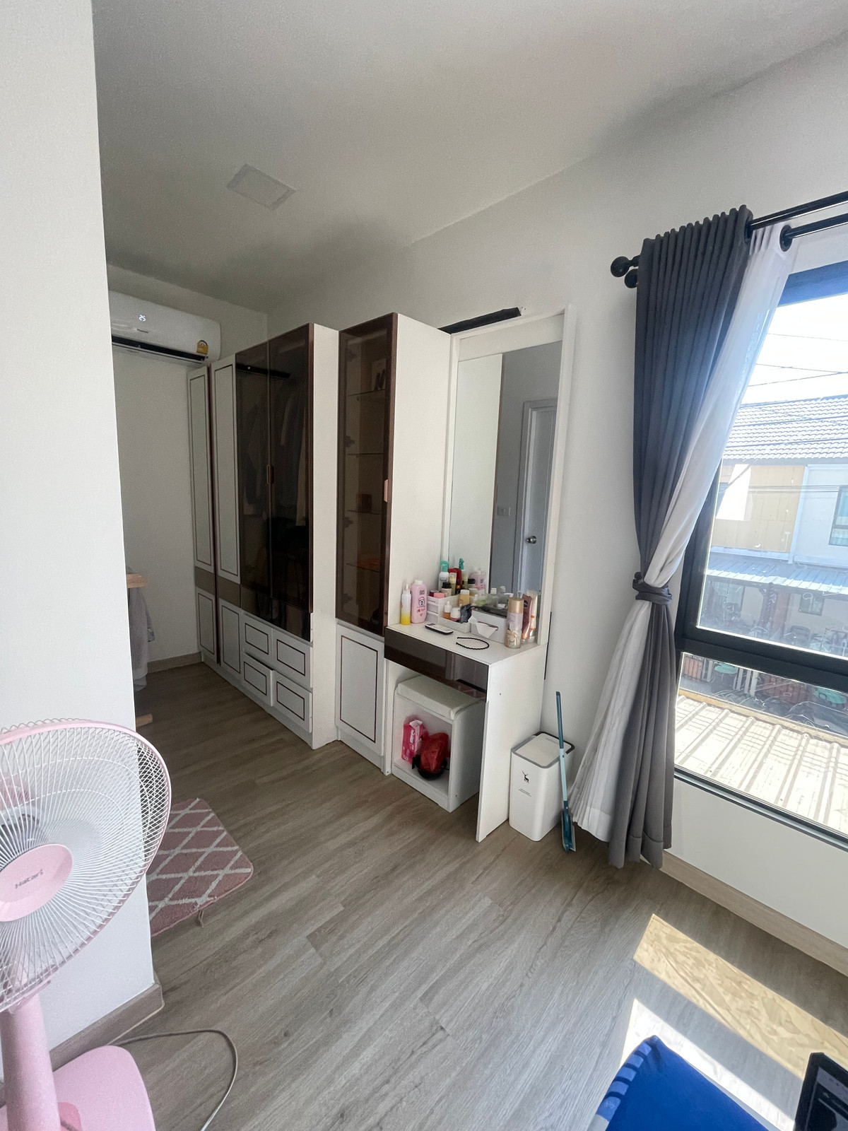 ทาวน์โฮมนวมินทร์ รามอินทรา : ขาย/ ให้เช่า ทาวน์โฮม หลังกลาง