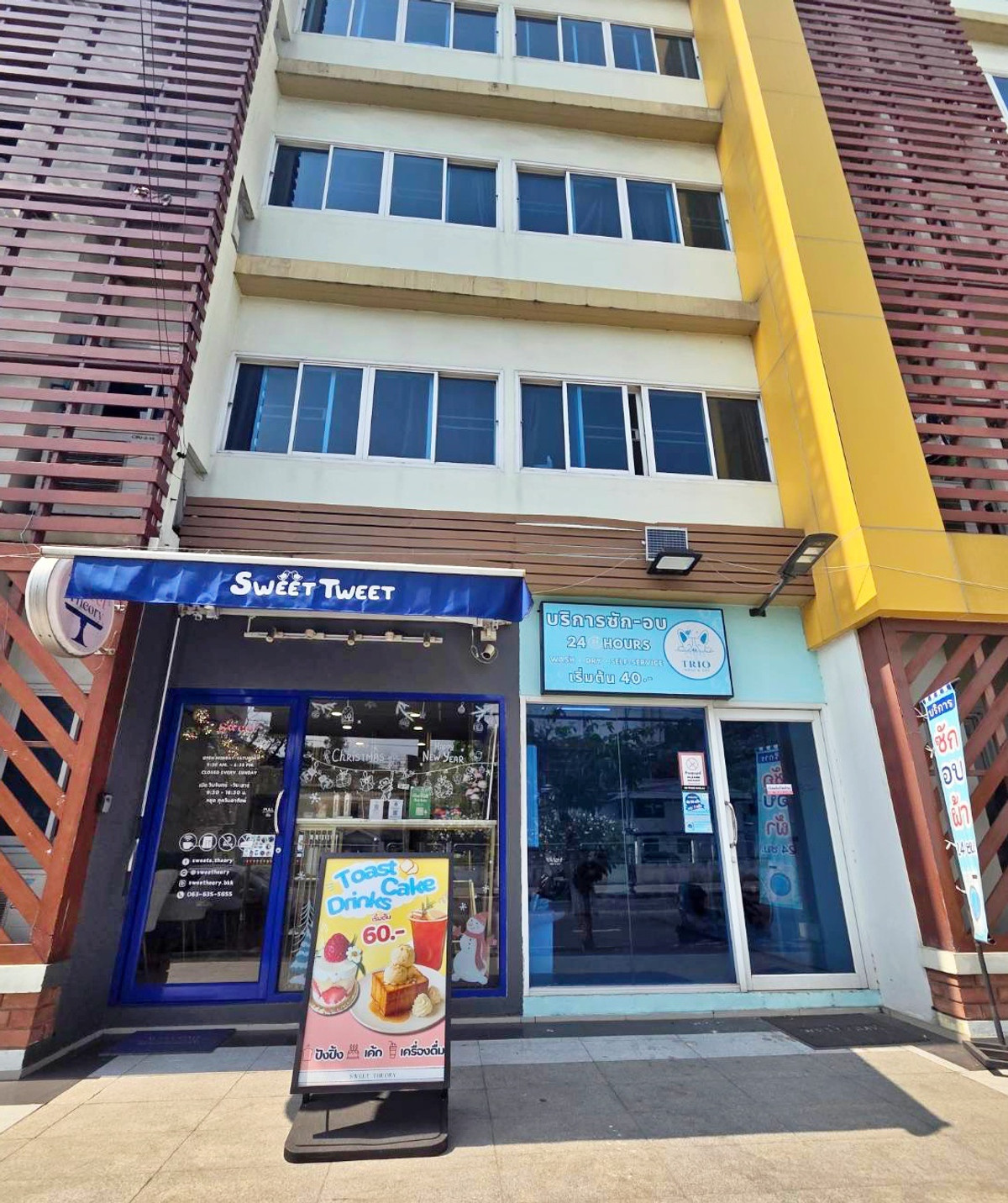 For LeaseholdRetail SpaceSathorn, Narathiwat : Washing and drying shop for rent Nanglinchi area Under the student dormitory Bangkok Technical University, only 249,000 baht