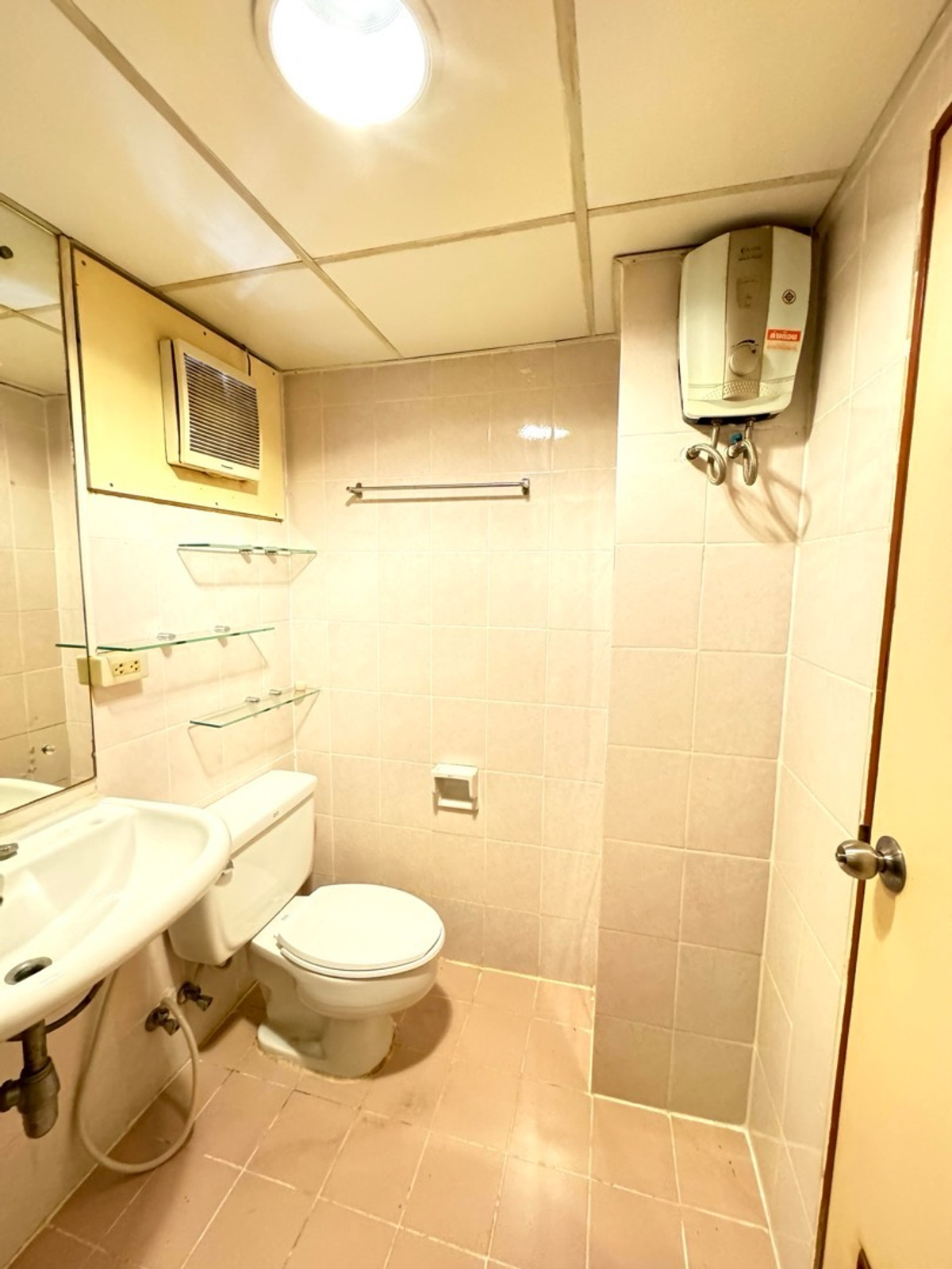 For RentCondoRama3 (Riverside),Satupadit : For Rent | SV City Rama 3 – River View 3 Bedrooms | 2 Bathrooms