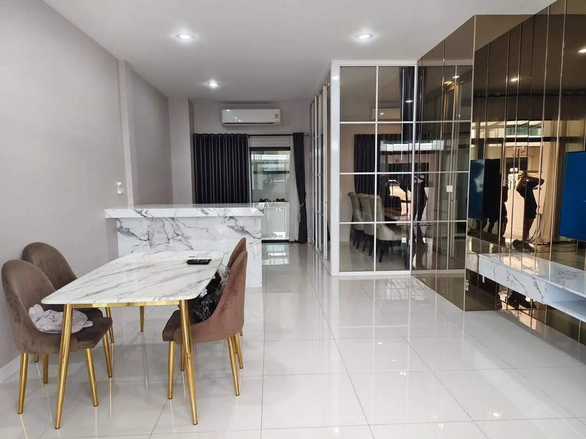 TownhomeOnnut, Udomsuk : RH021026 For sale/rent, 3-story townhome, 3 bedrooms at Cordiz at Udomsuk near BTS Udomsuk.