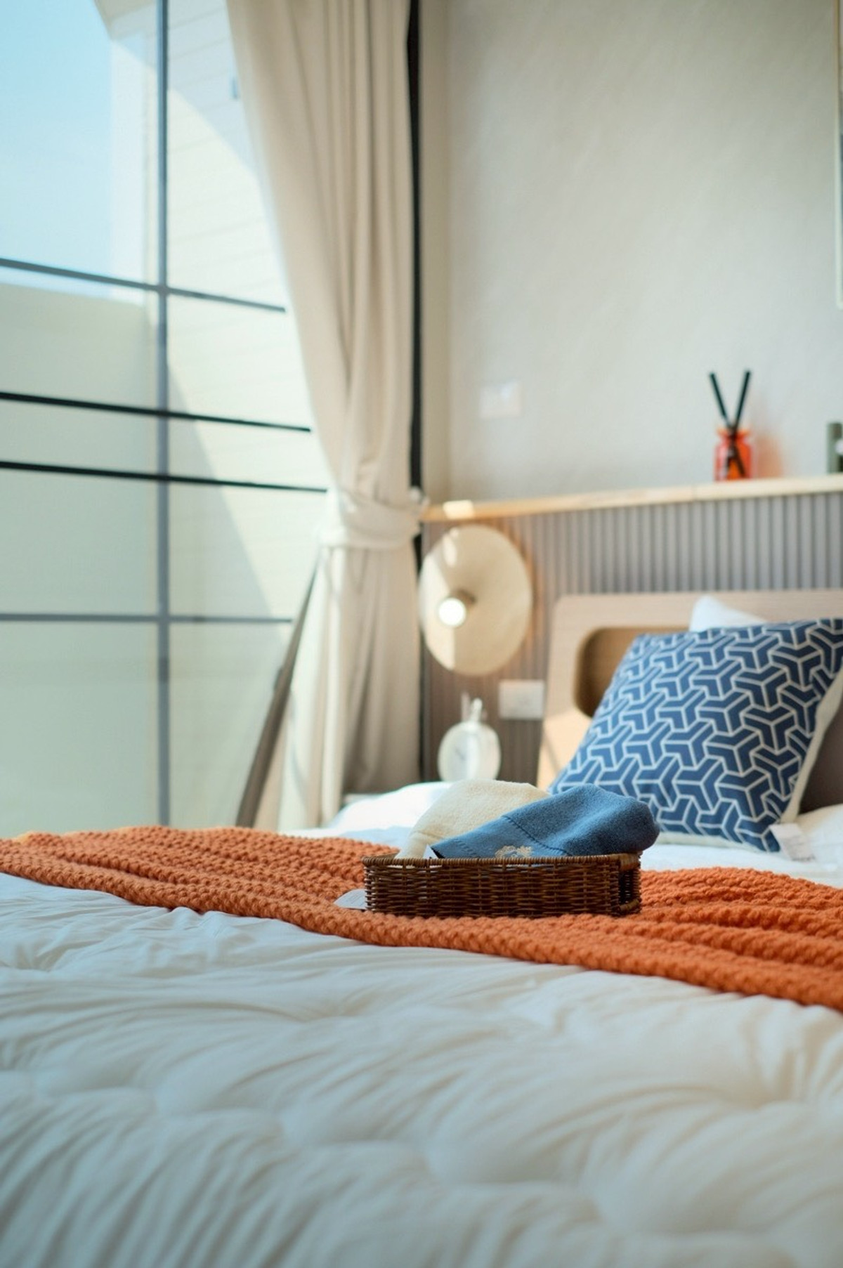 ขายทาวน์โฮมแจ้งวัฒนะ เมืองทอง : ทาวน์โฮม 3 ชั้นรีโนเวทใหม่ ใจกลางเมืองทองธานี ใกล้ทัั้งทางด่วน รถไฟฟ้าสายสีชมพู และห้างร้านของกินเด็ดๆเพียบ