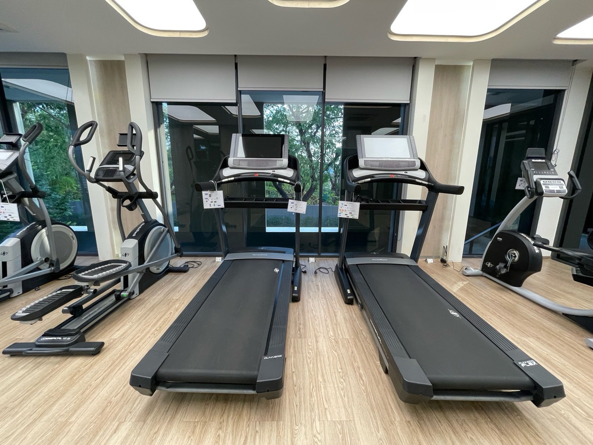 ให้เช่าทาวน์โฮมลาดพร้าว101 แฮปปี้แลนด์ : ให้เช่า – ทาวน์โฮมสุดหรู โครงการ THER LADPRAO 93 (เธอ ลาดพร้าว 93)  วิวสวน บรรยากาศร่มรื่น