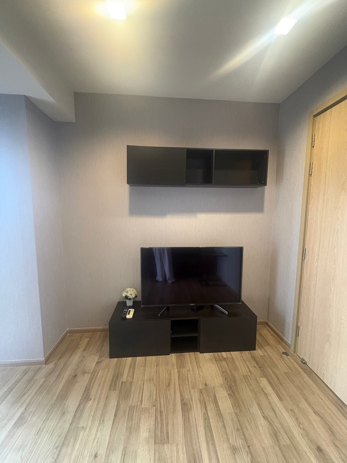 For RentCondoSapankwai,Jatujak : ⚡️The line jatujuk mohchit 35 sqm 20,000⚡️Next to Mrt Morchit, best priceSize Big, spacious room, kind owner. Interested in making an appointment to see the putter? 0928895628 Line :plustor_ss