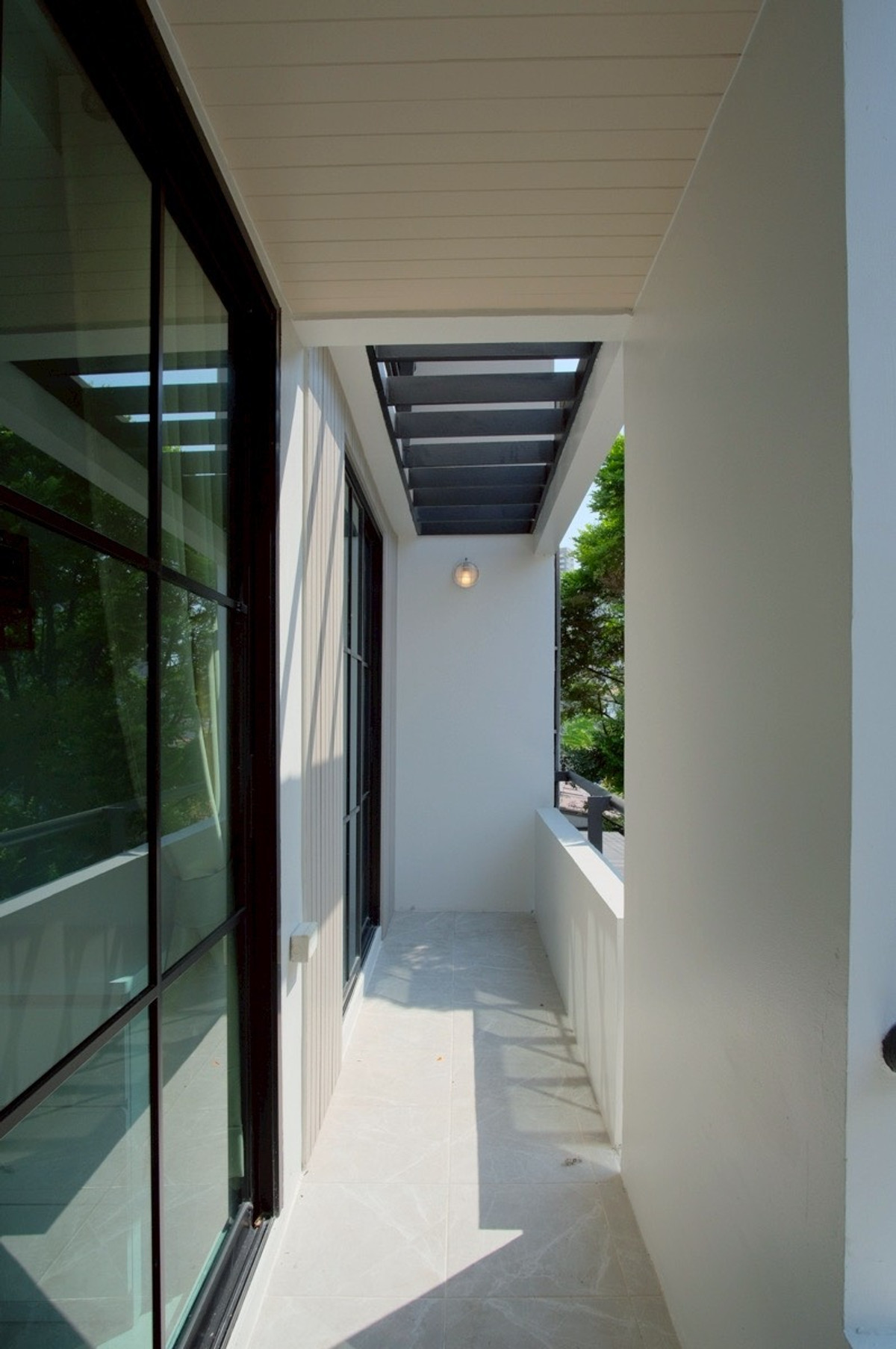 ขายทาวน์โฮมแจ้งวัฒนะ เมืองทอง : ทาวน์โฮม 3 ชั้นรีโนเวทใหม่ ใจกลางเมืองทองธานี ใกล้ทัั้งทางด่วน รถไฟฟ้าสายสีชมพู และห้างร้านของกินเด็ดๆเพียบ