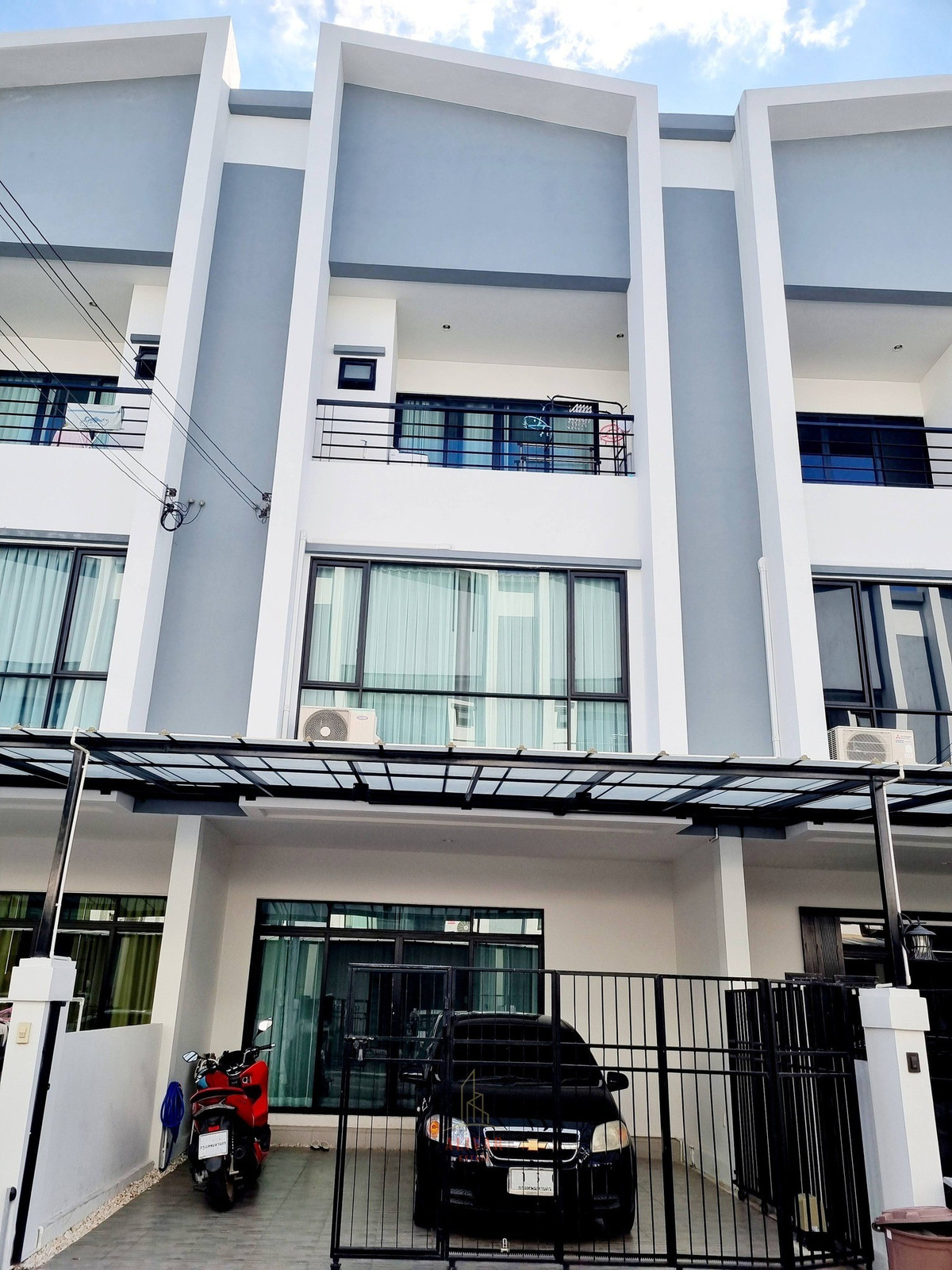 TownhomeOnnut, Udomsuk : RH021026 For sale/rent, 3-story townhome, 3 bedrooms at Cordiz at Udomsuk near BTS Udomsuk.