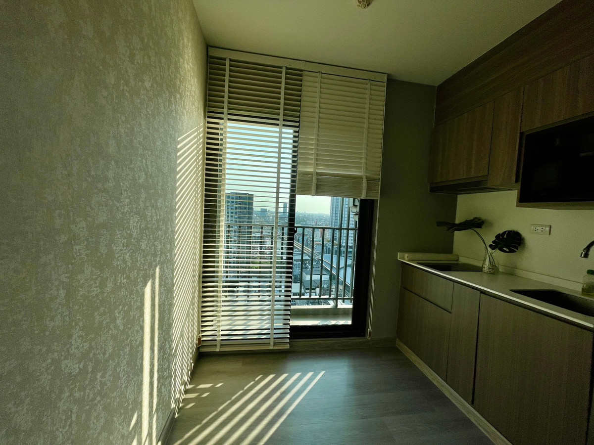 ให้เช่าคอนโดปิ่นเกล้า จรัญสนิทวงศ์ : 🔥 Hot Deal!ห้องใหม่ ไม่เคยปล่อยเช่า  เครื่องใช้ไฟฟ้าใหม่ เข้าอยู่ได้ทันที  The Parkland จรัญ–ปิ่นเกล้า 