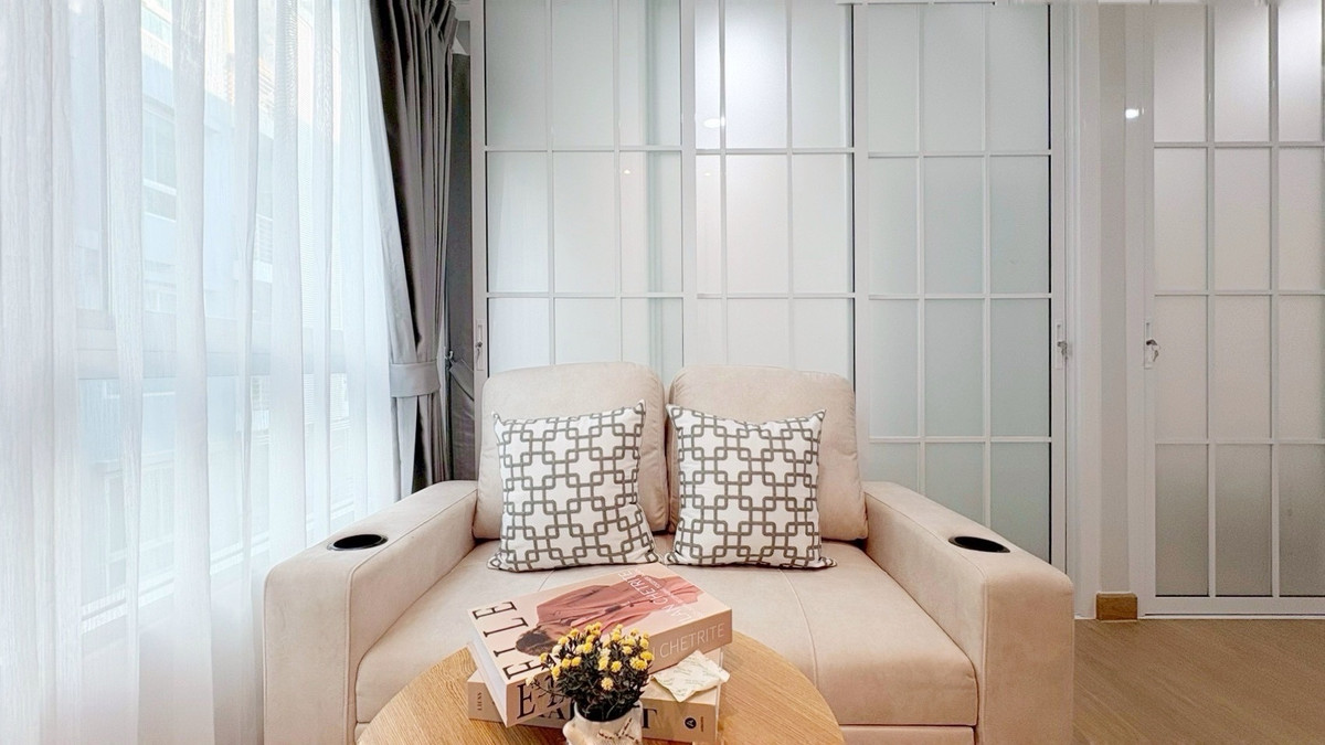 For SaleCondoKasetsart, Ratchayothin : << Double U Lat Phrao-Wang Hin >> 2 sincere bedrooms, close to 2 BTS lines, near HomePro, Paolo Hospital, this price has been leaked for a long time.