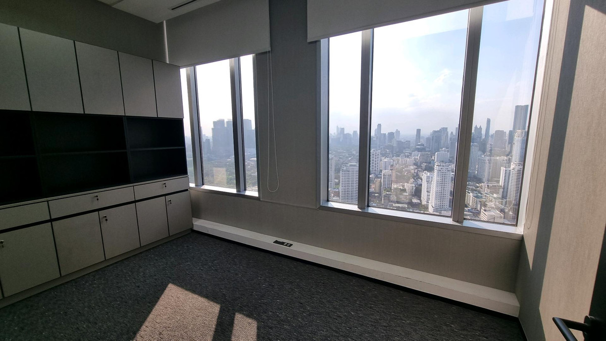 ให้เช่าสำนักงานสุขุมวิท อโศก ทองหล่อ : สำนักงานให้เช่า ทำเลอโศก ติด BTS / MRT 412 ตรม ตกแต่งหรู