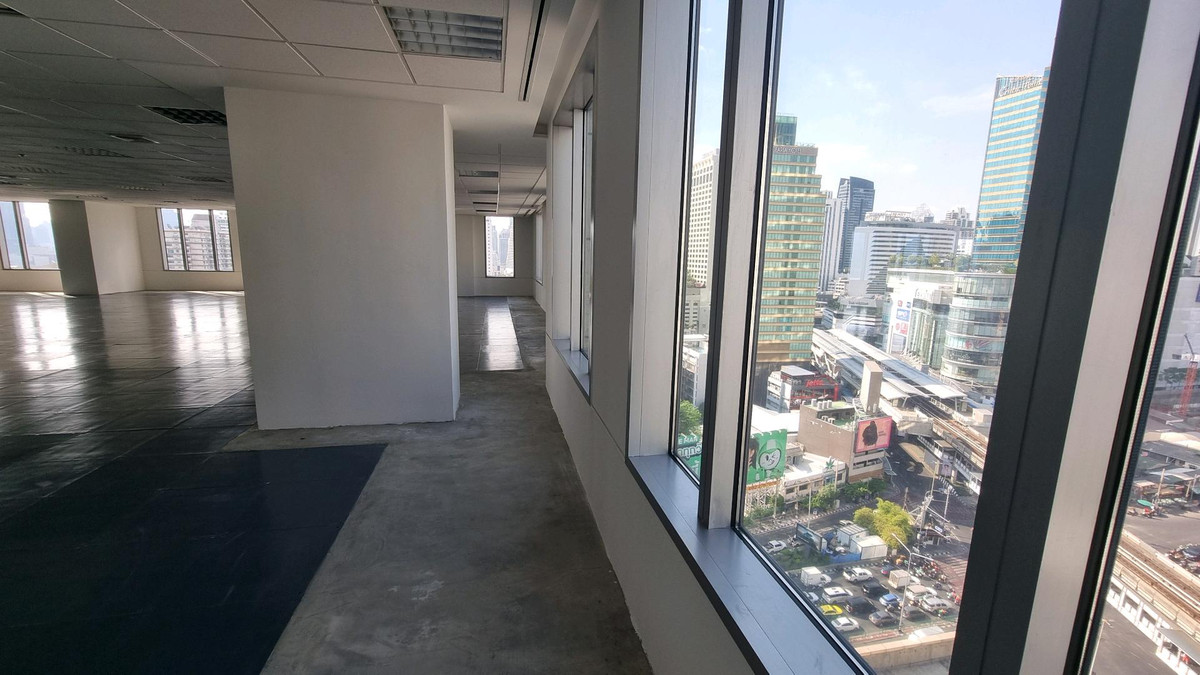 ให้เช่าสำนักงานสุขุมวิท อโศก ทองหล่อ : สำนักงานให้เช่า ทำเลอโศก ติด BTS / MRT 1,280.39 ตรม.