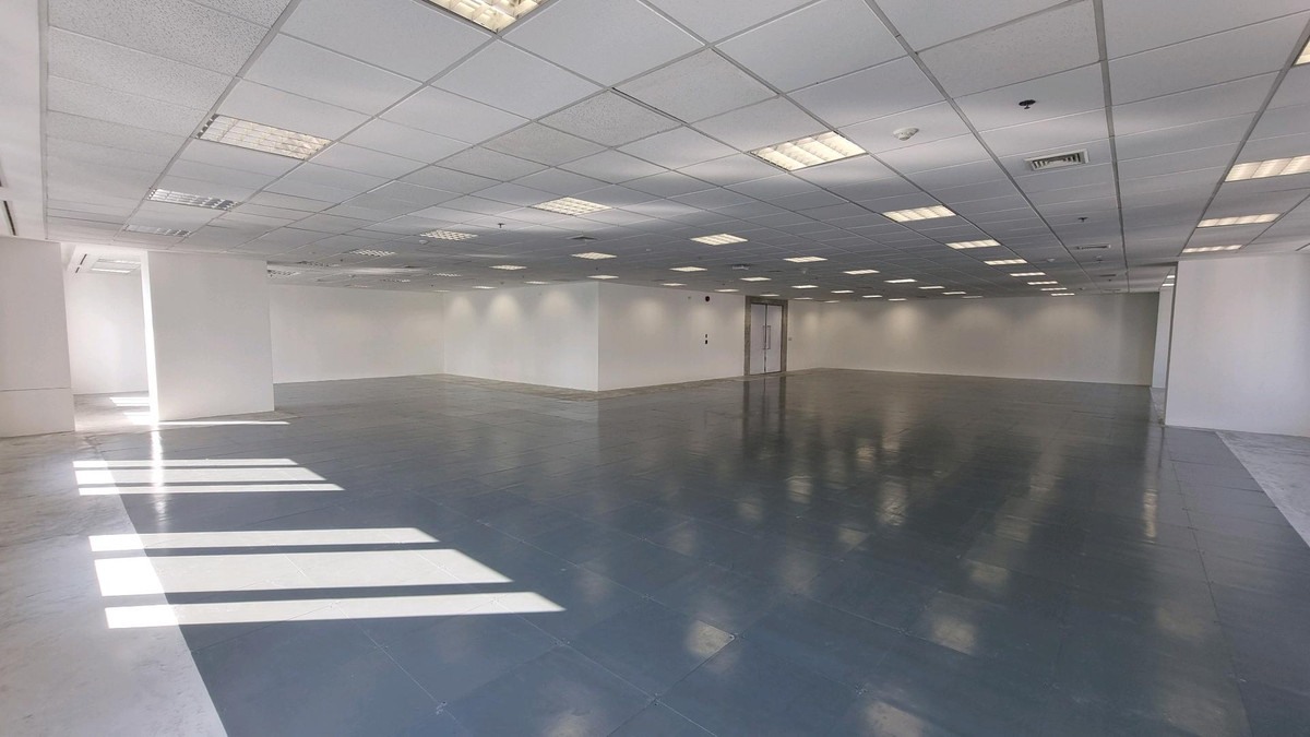 For RentOfficeSukhumvit, Asoke, Thonglor : Office for rent, Asoke location, next to BTS / MRT, 1,280.39 sq m.