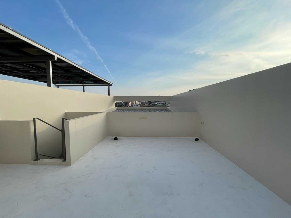 ให้เช่าทาวน์โฮมลาดพร้าว101 แฮปปี้แลนด์ : ให้เช่า – ทาวน์โฮมสุดหรู โครงการ THER LADPRAO 93 (เธอ ลาดพร้าว 93)  วิวสวน บรรยากาศร่มรื่น