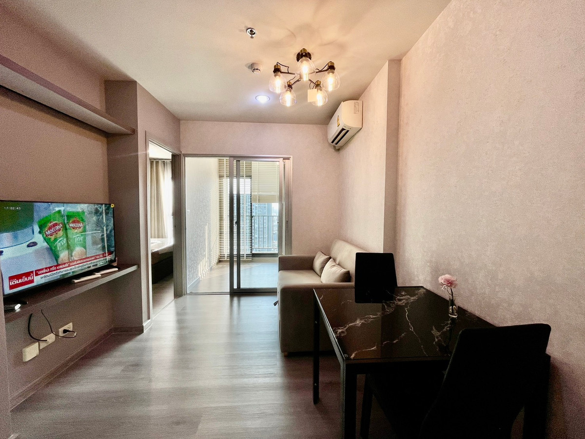 ให้เช่าคอนโดปิ่นเกล้า จรัญสนิทวงศ์ : 🔥 Hot Deal!ห้องใหม่ ไม่เคยปล่อยเช่า  เครื่องใช้ไฟฟ้าใหม่ เข้าอยู่ได้ทันที  The Parkland จรัญ–ปิ่นเกล้า 