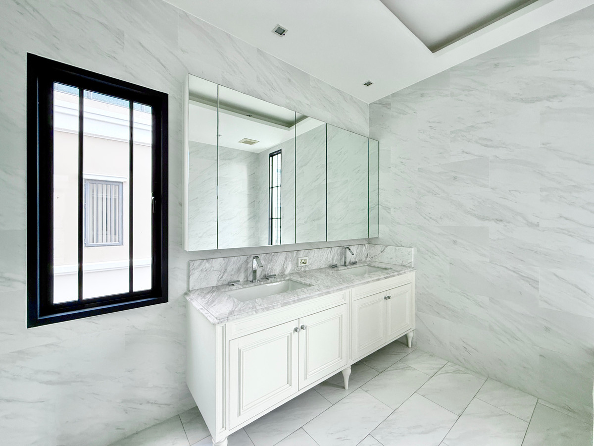 ขายบ้านลาดพร้าว เซ็นทรัลลาดพร้าว : 🚀 Altitude Mastery พหล24 - บ้านเดี่ยว3ชั้น ใกล้รถไฟฟ้าเพียง550เมตร 092-545-6151 (ทีม)