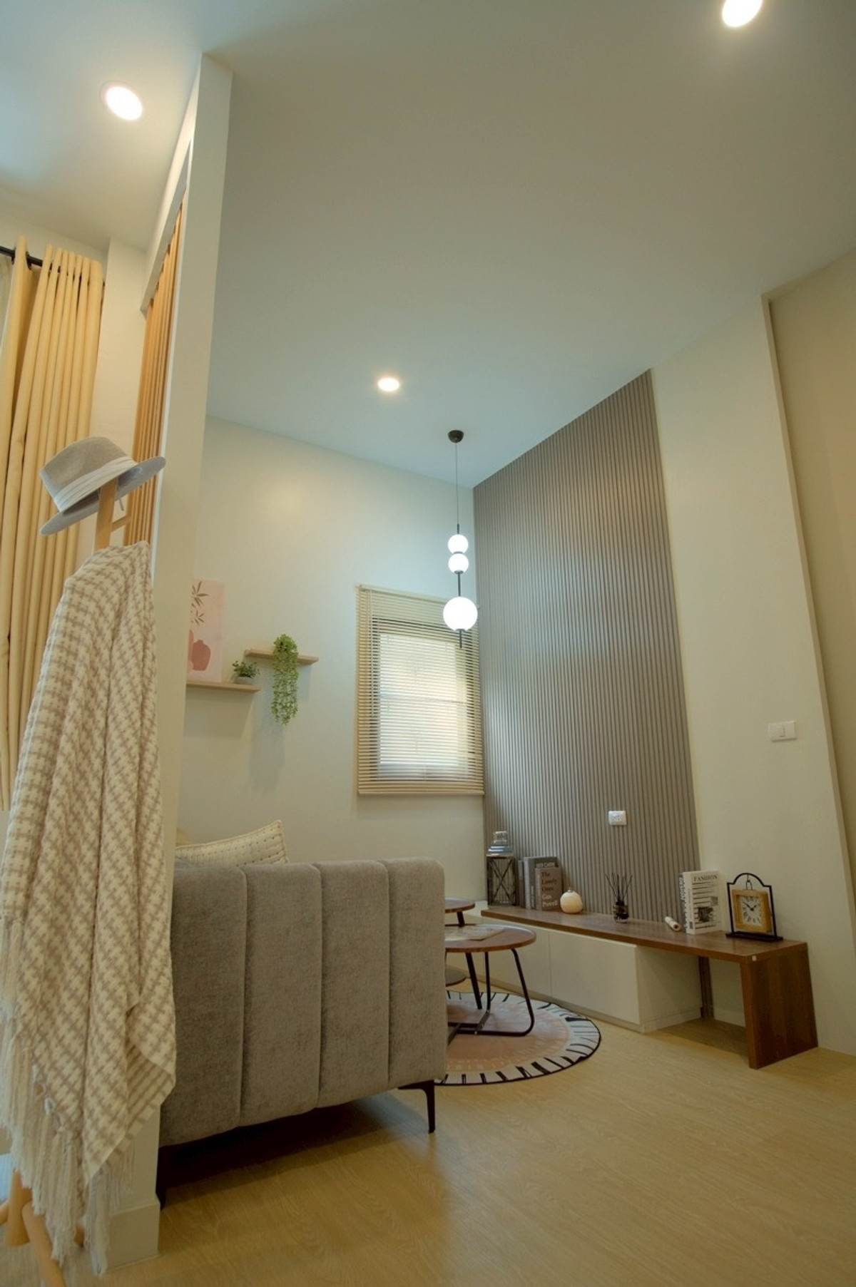 ขายทาวน์โฮมแจ้งวัฒนะ เมืองทอง : ทาวน์โฮม 3 ชั้นรีโนเวทใหม่ ใจกลางเมืองทองธานี ใกล้ทัั้งทางด่วน รถไฟฟ้าสายสีชมพู และห้างร้านของกินเด็ดๆเพียบ