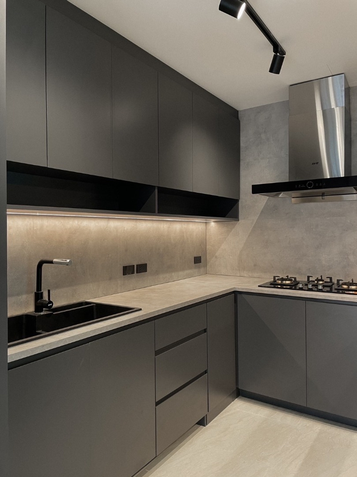 For RentTownhomeLadkrabang, Suwannaphum Airport : RH021826 Townhome for rent, 3 floors, 3 bedrooms, newly renovated at The Metro Rama 9 near ARL Hua Mak.