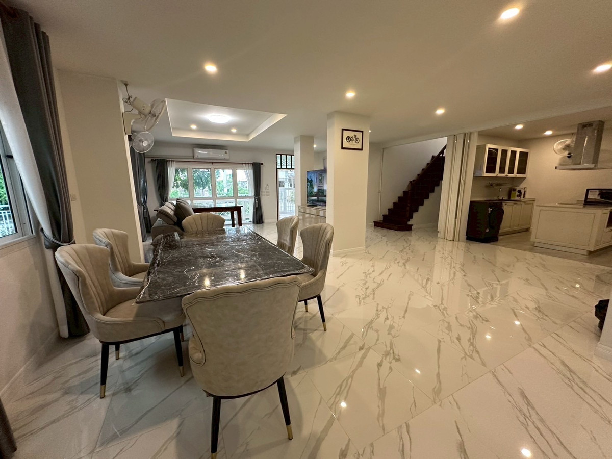 ให้เช่าบ้านมีนบุรี-ร่มเกล้า : บ้านใหม่ รีโนเวทใหม่  พร้อมอยู่