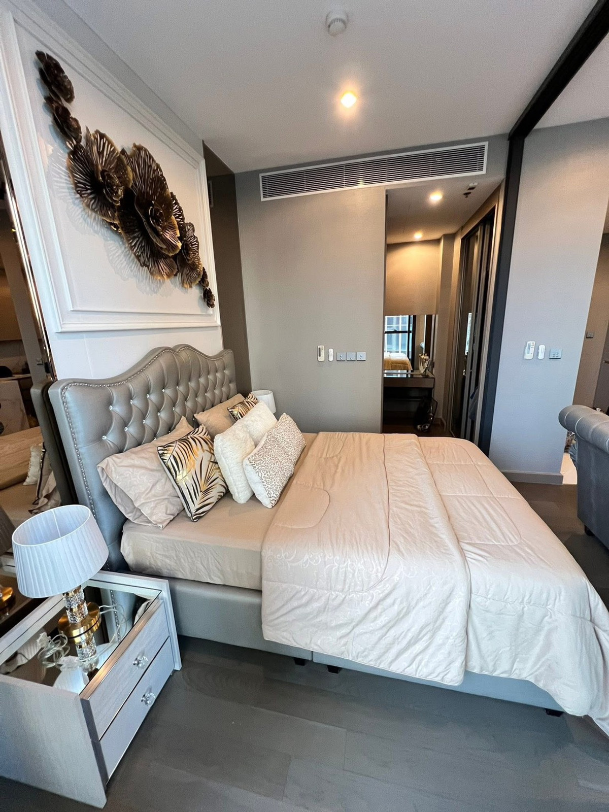 For RentCondoRama9, Petchburi, RCA : 🏙 For Rent | The Esse at Singha Complex Condo | Prime Asoke–Phetchaburi Location 💰 Rental Price: 30,000 THB / Month