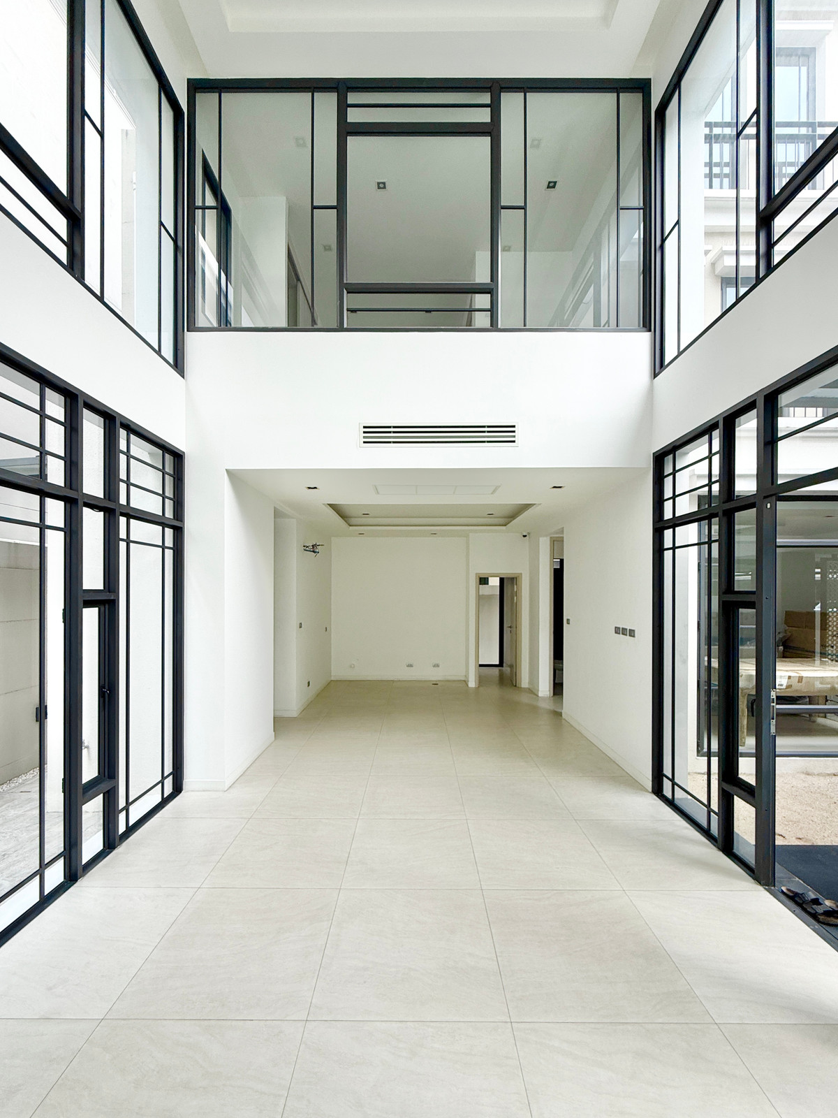 ขายบ้านลาดพร้าว เซ็นทรัลลาดพร้าว : 🚀 Altitude Mastery พหล24 - บ้านเดี่ยว3ชั้น ใกล้รถไฟฟ้าเพียง550เมตร 092-545-6151 (ทีม)