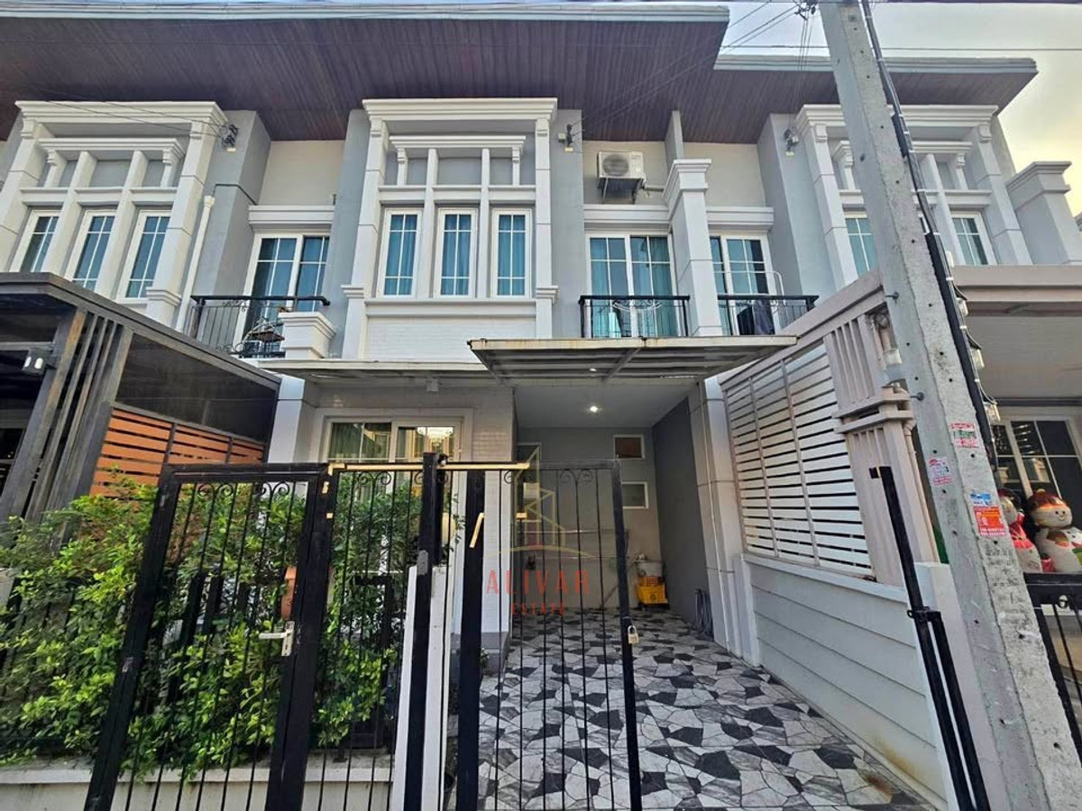 TownhomeLadkrabang, Suwannaphum Airport : RH021426 For sale/rent, 2-story townhome, 3 bedrooms, ready to move in, furniture at Golden Town 3 Bangna-Suanluang.