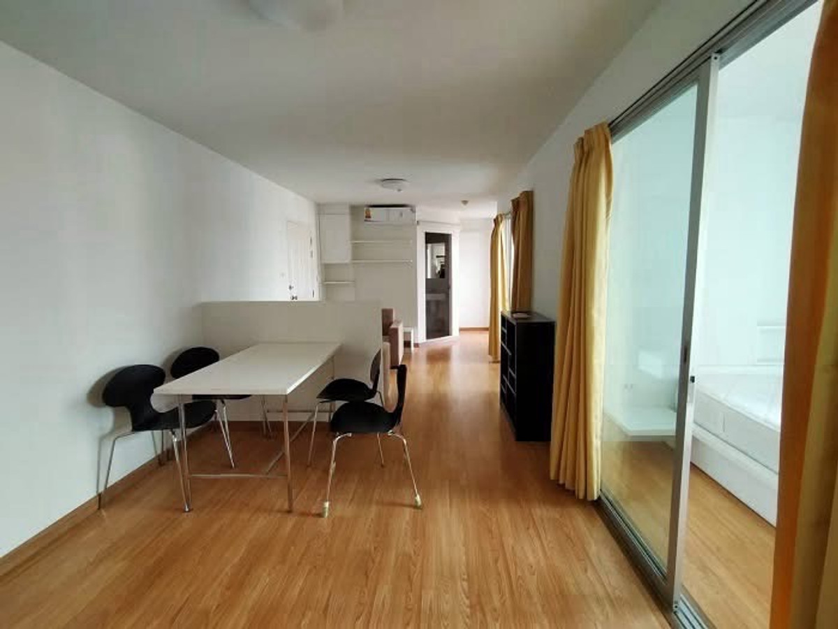 ขายคอนโดปิ่นเกล้า จรัญสนิทวงศ์ : ขาย 2 ห้องนอน 2 ห้องน้ำ 57.75 ตรม. คอนโดเดอะทรัสต์ ปิ่นเกล้า  ราคาถูกสุดเท่าที่เคยมีมา เพียง 2.6 ล้า่นบาท หมดแล้วหมดเลย สนใจโทร/แอดไลน์ 0641535924 