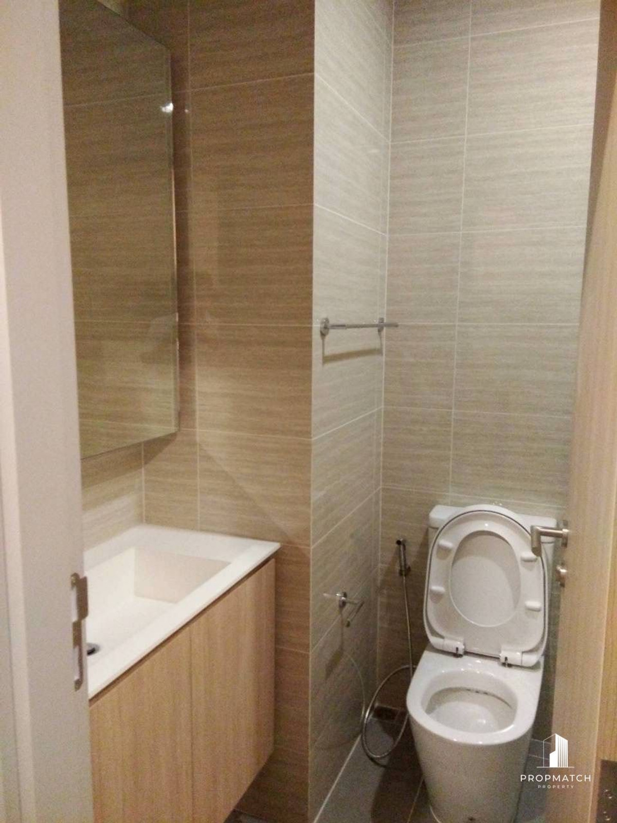 ให้เช่าคอนโดสะพานควาย จตุจักร : ว่างแล้ว M Jatujak ราคาดีมาก แค่ 17,000  แบบ 1 นอน 29 sqm ใกล้รถไฟฟ้า MRT กำแพงเพชร 300 ม เลี้ยงสัตว์ได้ (วางประกันเพิ่ม 10,000)  สนใจนัดชมได้เลย 064-6696546 มินนี่   เบอร์นี้แอทไลน์ได้เลยค่ะ