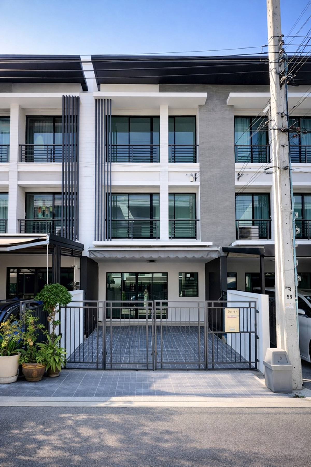 ขายทาวน์โฮมรามคำแหง หัวหมาก : ใหม่🔥 รีโนเวทพร้อมอยู่📍 บ้านกลางเมือง พระราม 9 -รามคำแหง เพียง 5.59 ล้าน 
