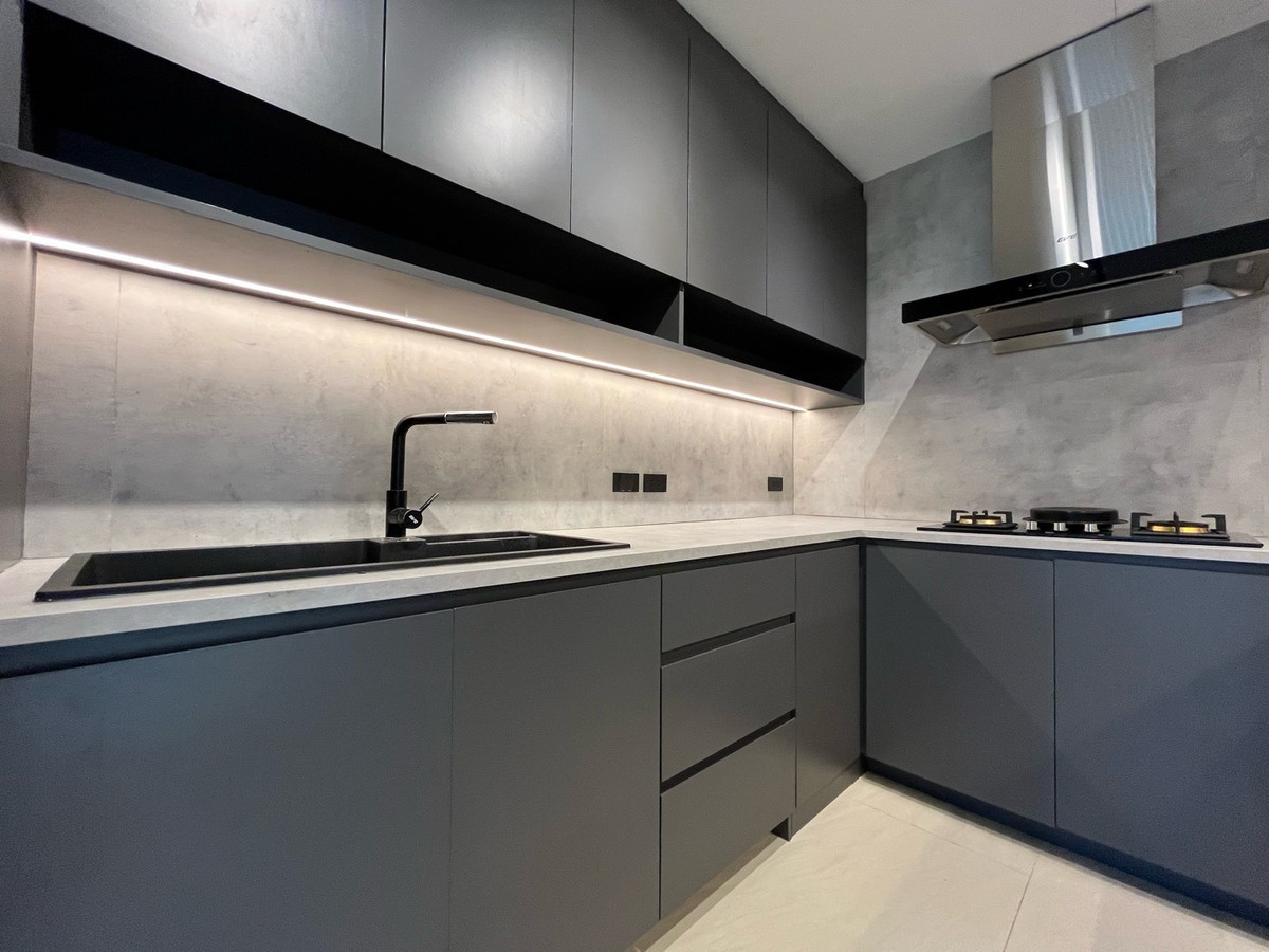 For RentTownhomeLadkrabang, Suwannaphum Airport : RH021826 Townhome for rent, 3 floors, 3 bedrooms, newly renovated at The Metro Rama 9 near ARL Hua Mak.